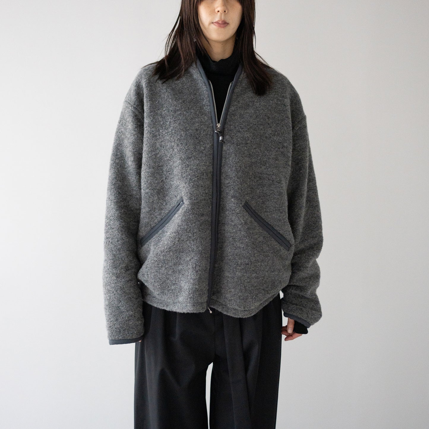 paratrait/ ZIP UP TYROL JKT "CHARCOAL"