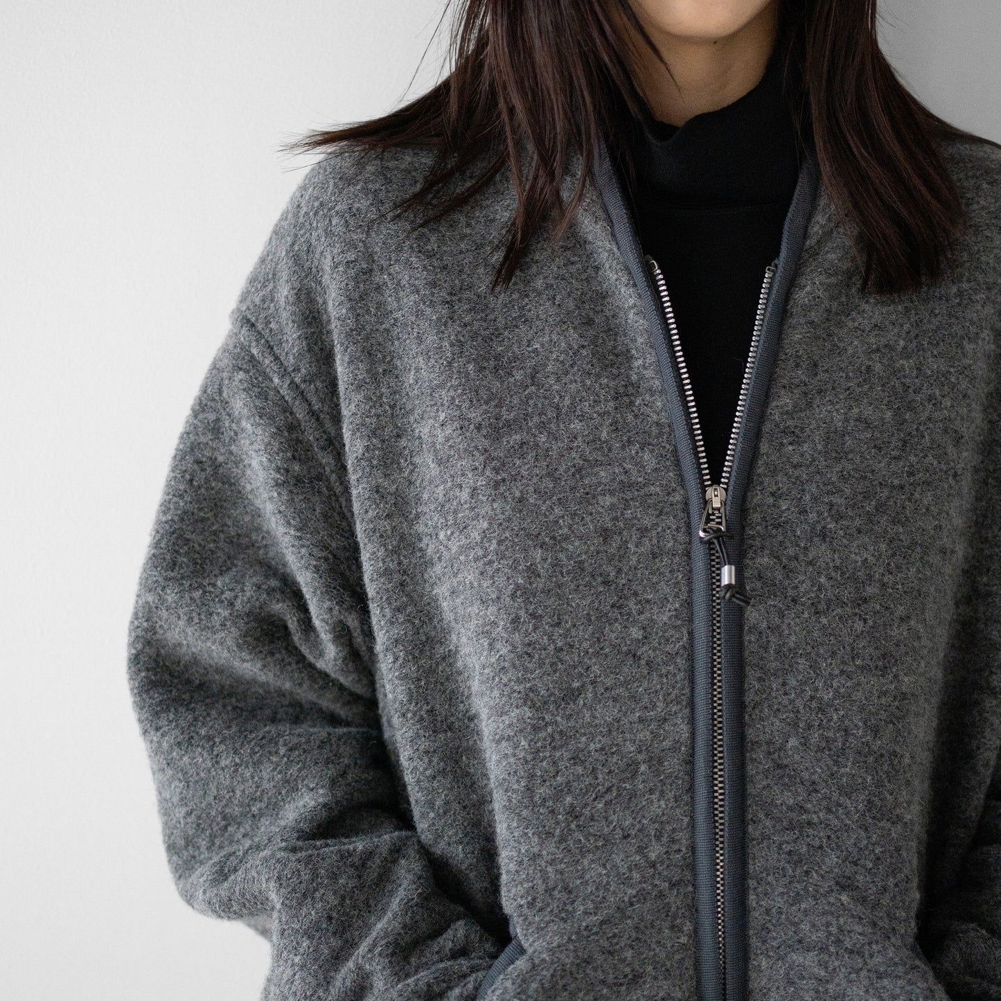 paratrait/ ZIP UP TYROL JKT "CHARCOAL"