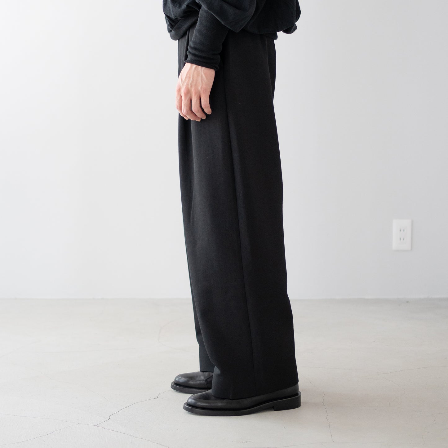 STUDIO NICHOLSON/ LINE -DOUBLE PLEAT VOLUME PANTS  "BLACK"