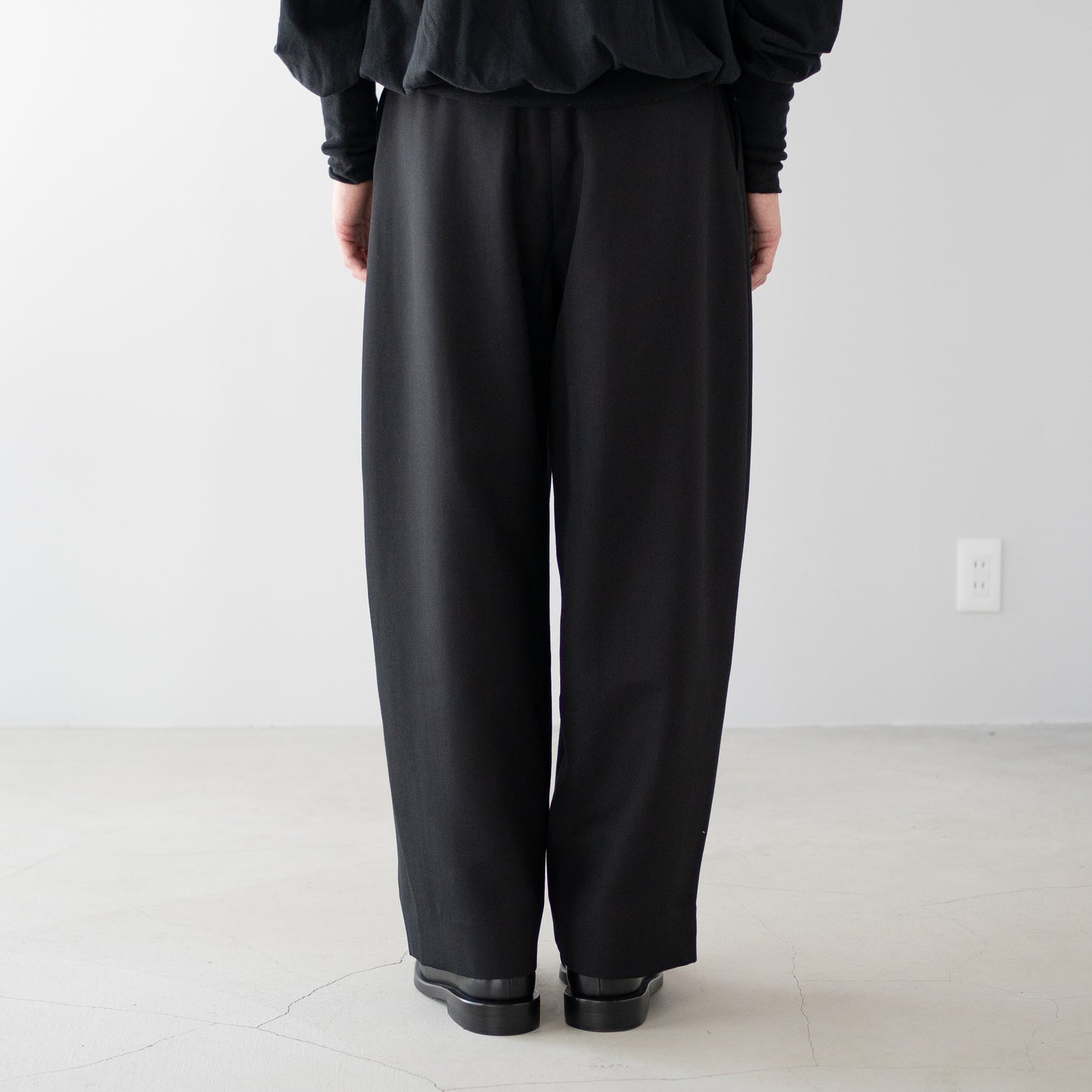 STUDIO NICHOLSON/ LINE -DOUBLE PLEAT VOLUME PANTS  "BLACK"