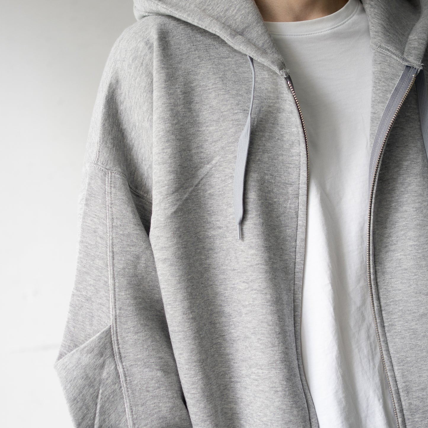 ssstein/ COTTON DOUBLE KNIT TUCKED ZIP HOODY "TOP GREY"