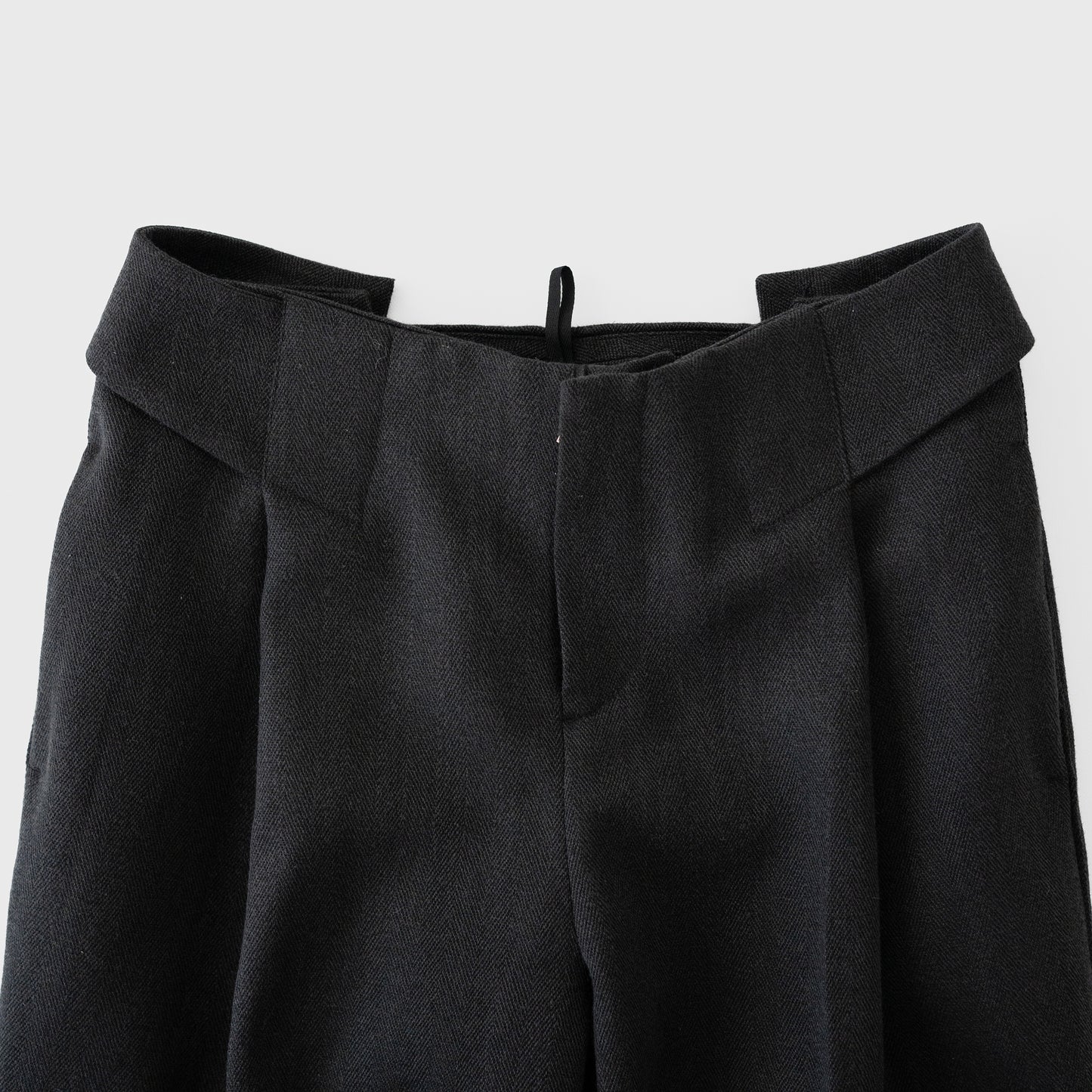 BIBLIOTHERK /  LOOSE DRESS TROUSERS "GRAY"