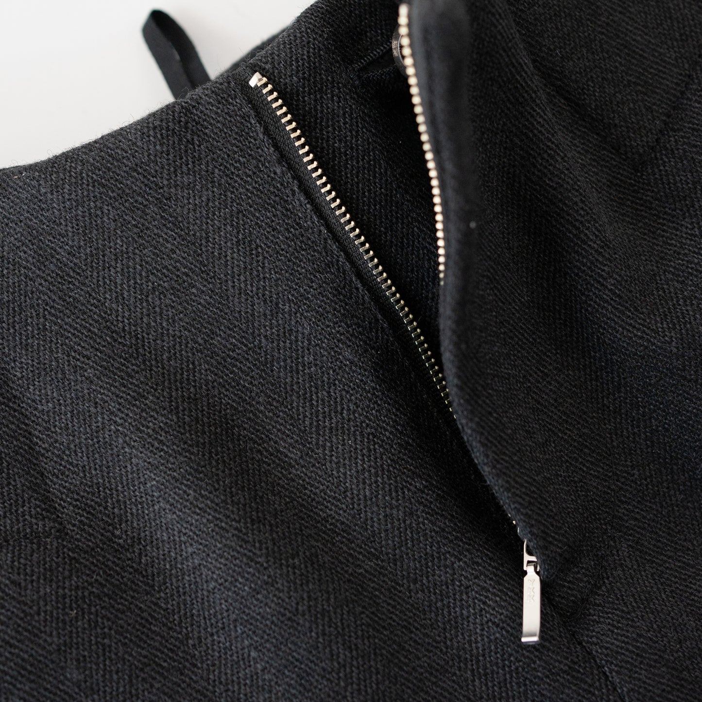 BIBLIOTHERK /  LOOSE DRESS TROUSERS "GRAY"