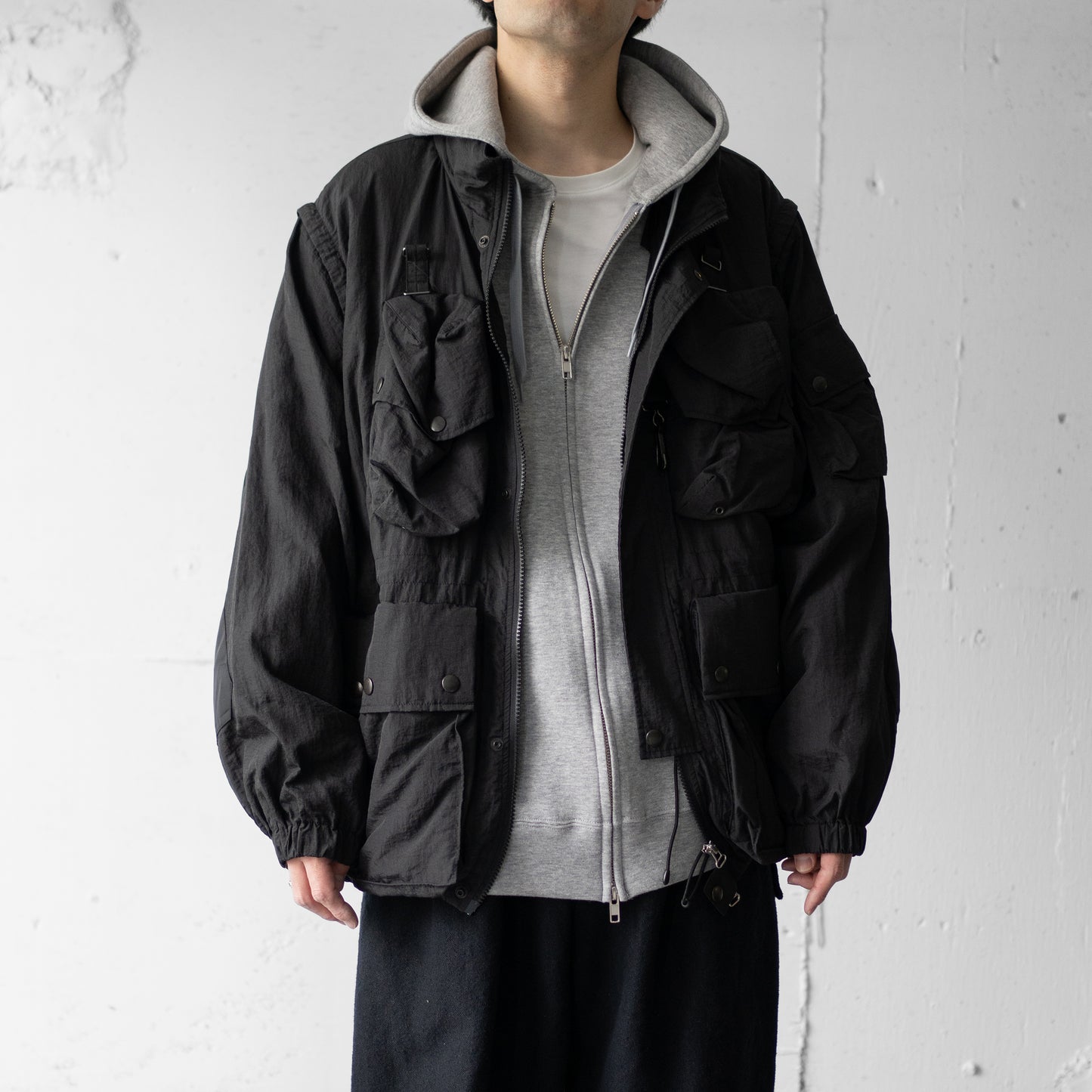 YOKE/ NYLON MULTI POCKETS DETACHABLE UTILITY BLOUSON "BLACK"