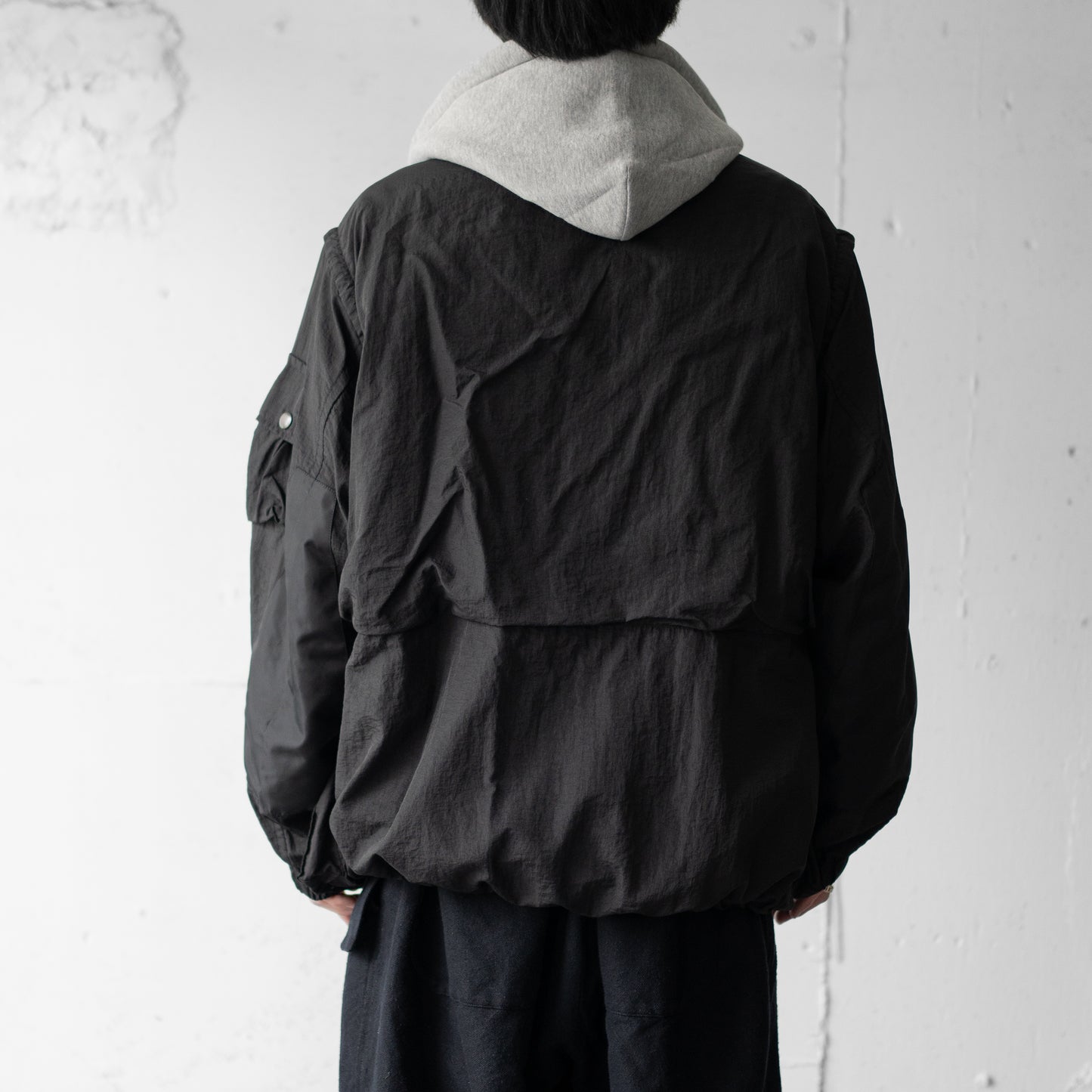 YOKE/ NYLON MULTI POCKETS DETACHABLE UTILITY BLOUSON "BLACK"