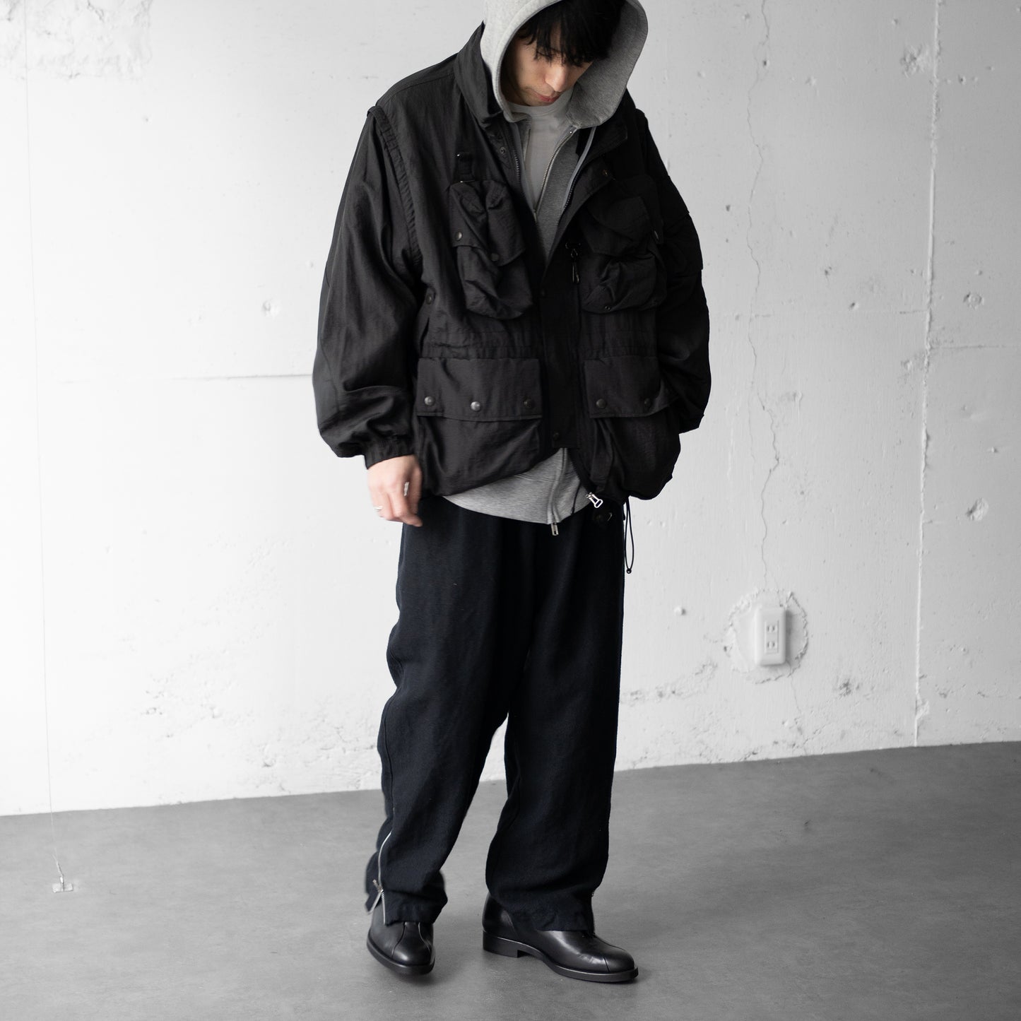 YOKE/ NYLON MULTI POCKETS DETACHABLE UTILITY BLOUSON "BLACK"