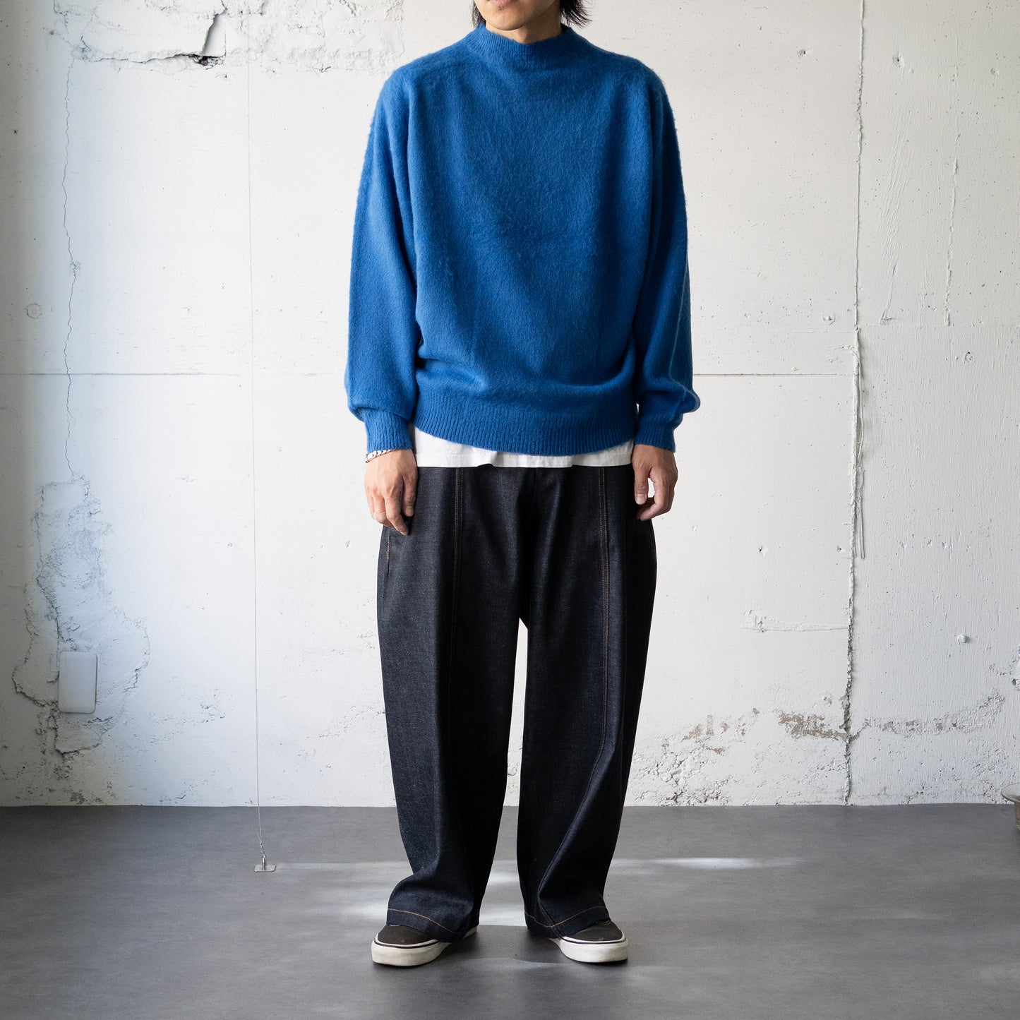 EVCON/ SHAGGY CREW NECK KNIT "BLUE"