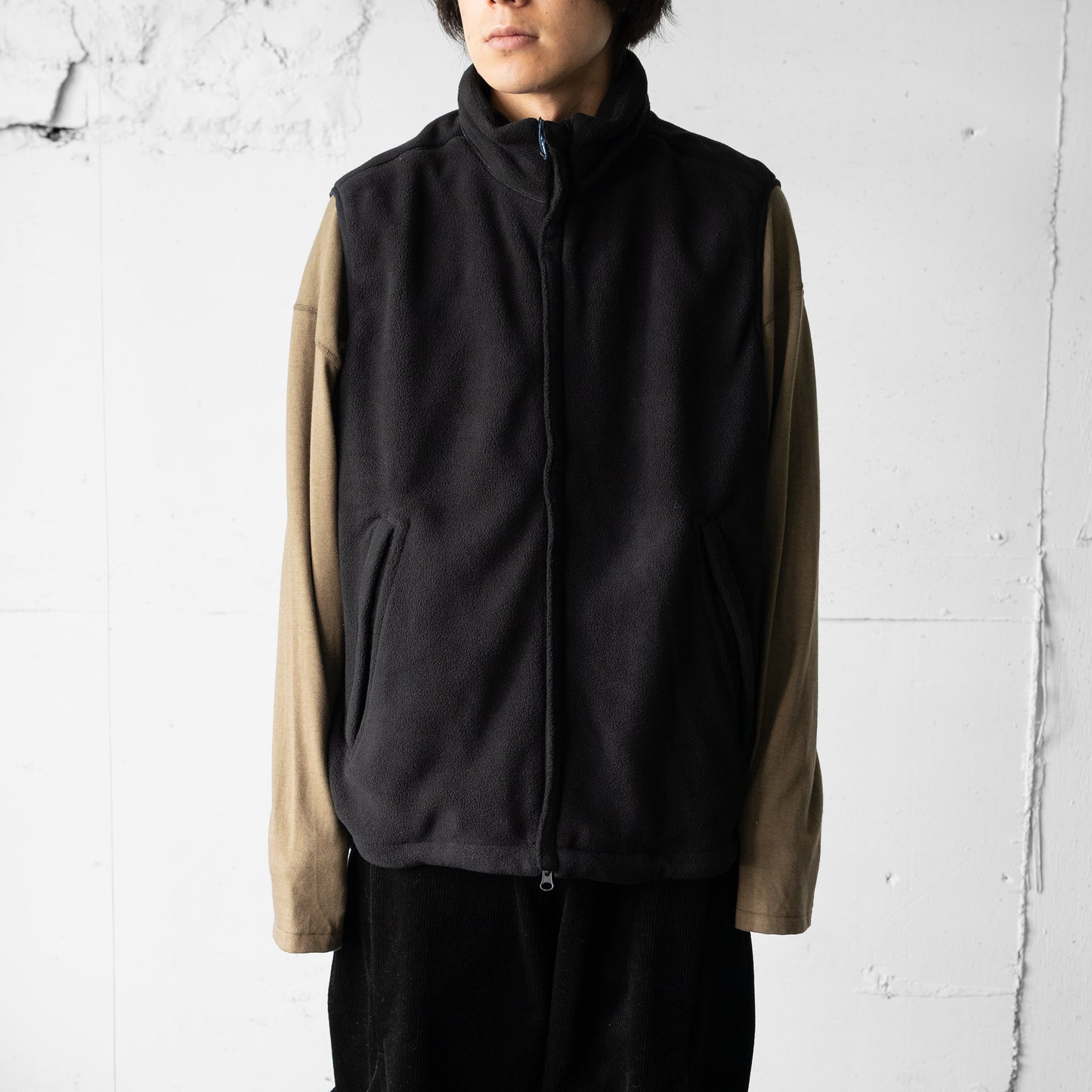 NEITHERS/ Survior Fleece Vest "Black"