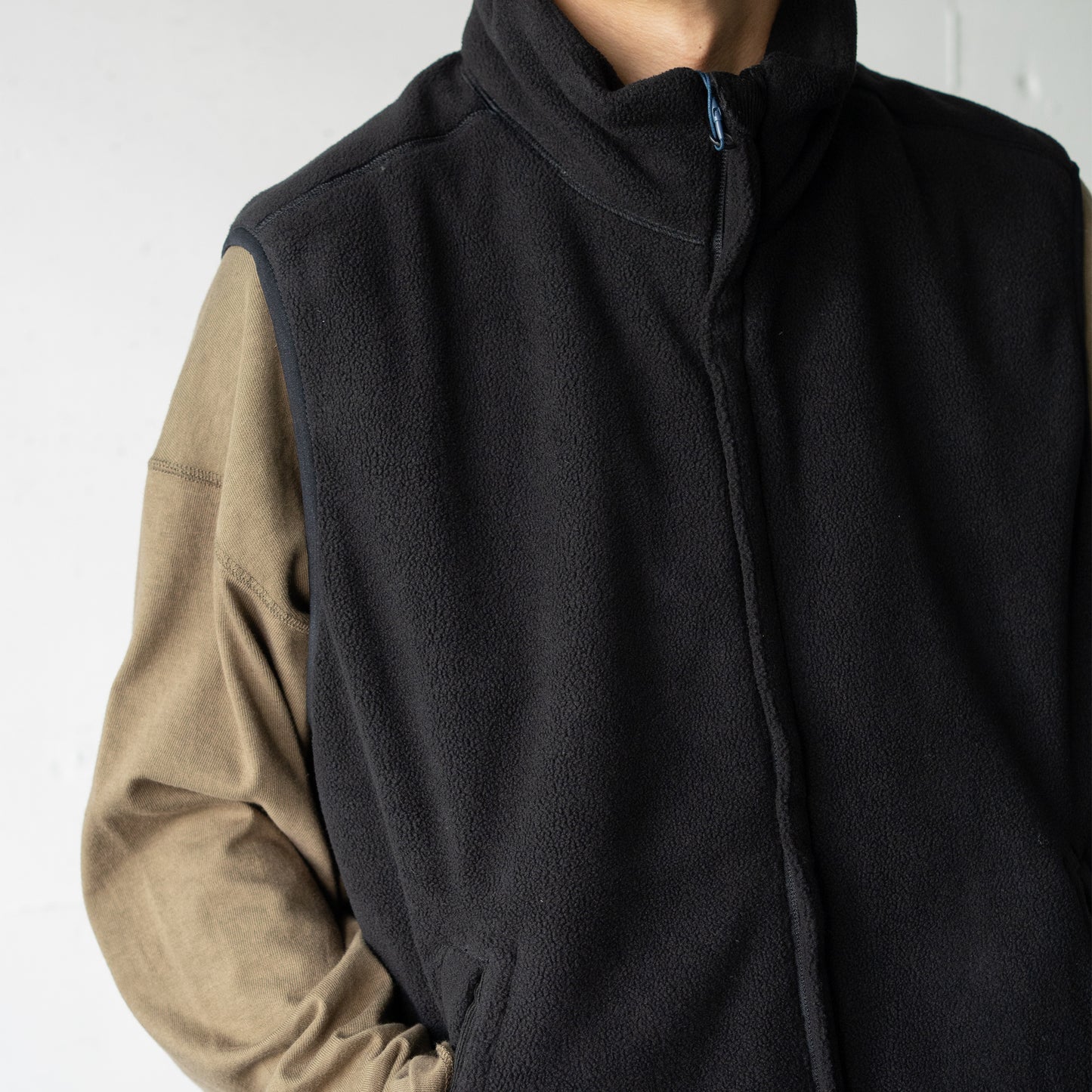 NEITHERS/ Survior Fleece Vest "Black"