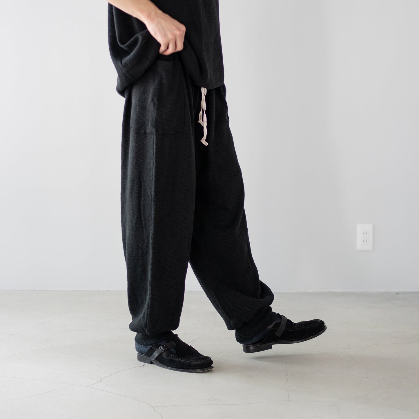 barbell object / nep pt "black"