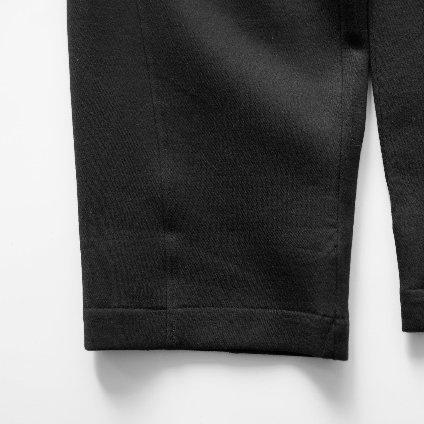 ssstein/ COTTON DOUBLE KNIT TWIST SEAM PANTS "BLACK"