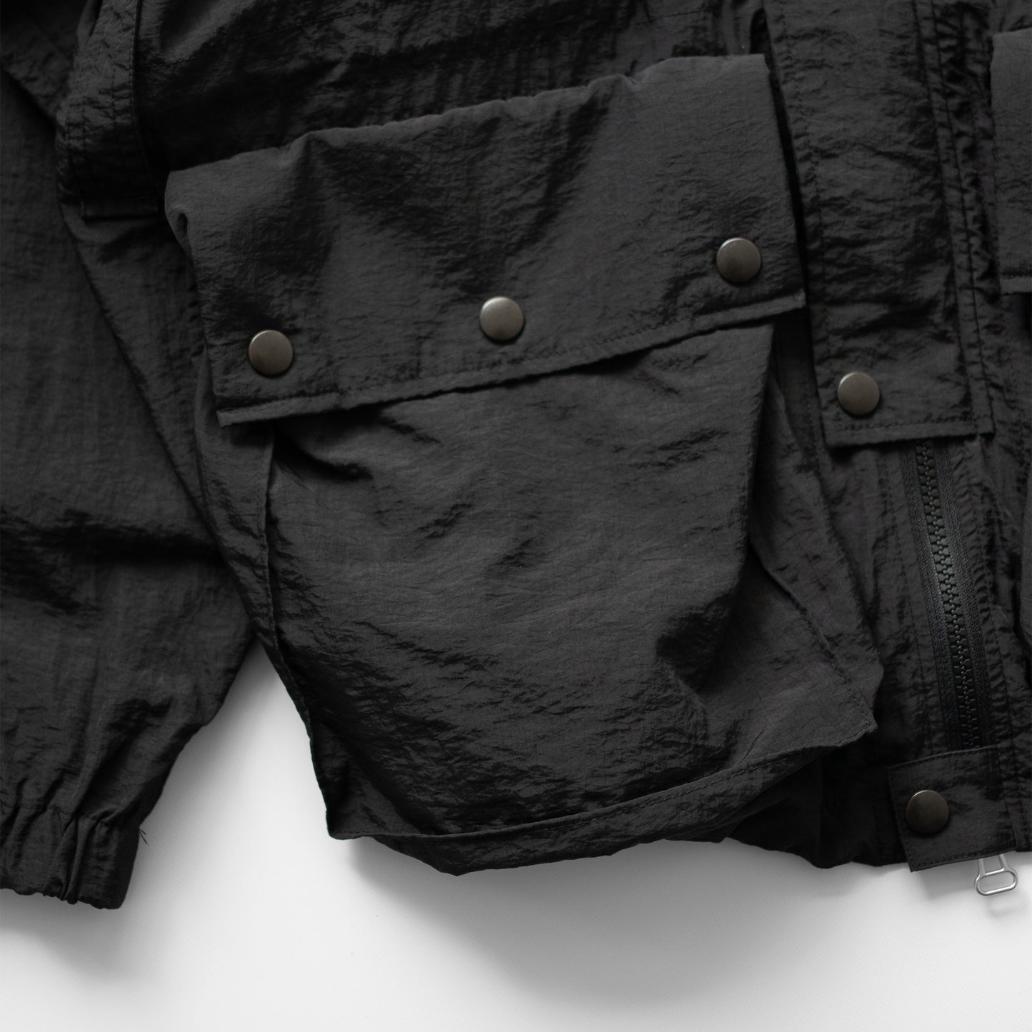 YOKE/ NYLON MULTI POCKETS DETACHABLE UTILITY BLOUSON "BLACK"