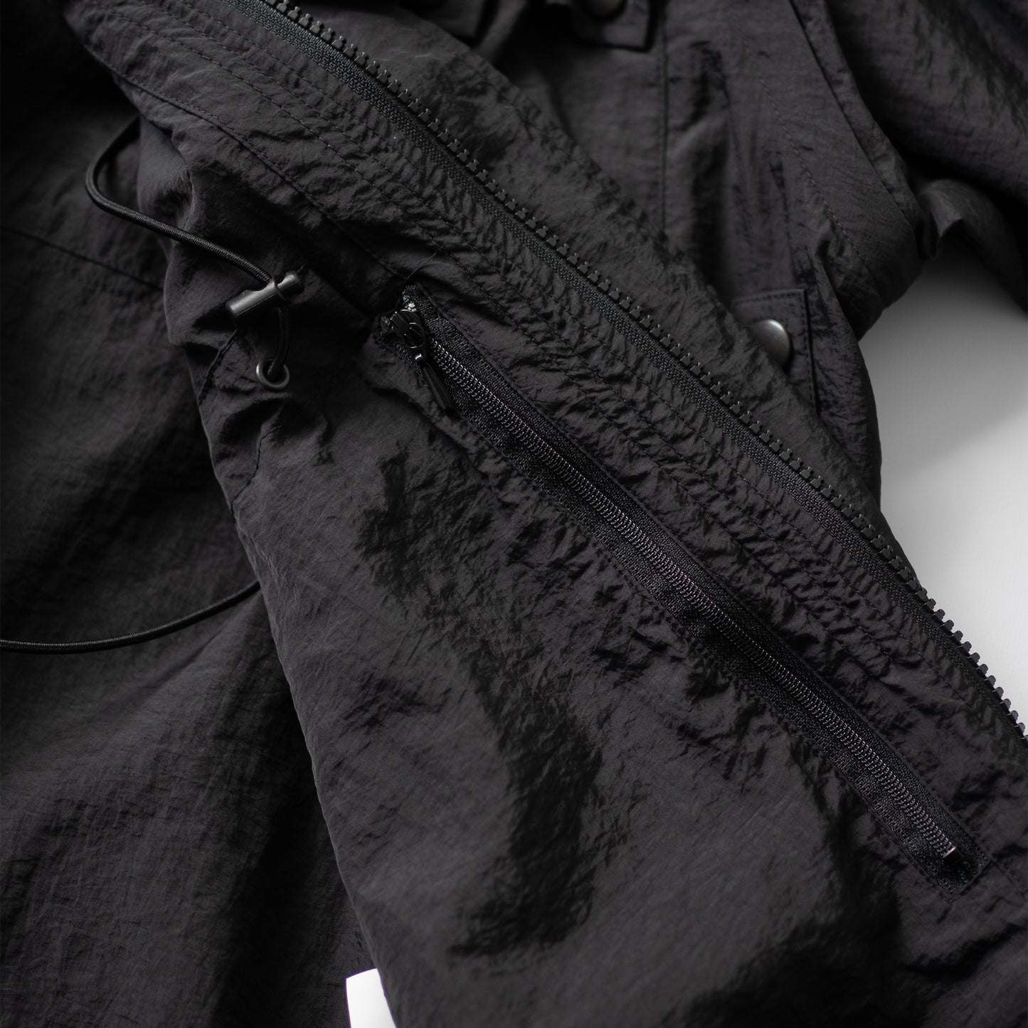 YOKE/ NYLON MULTI POCKETS DETACHABLE UTILITY BLOUSON "BLACK"