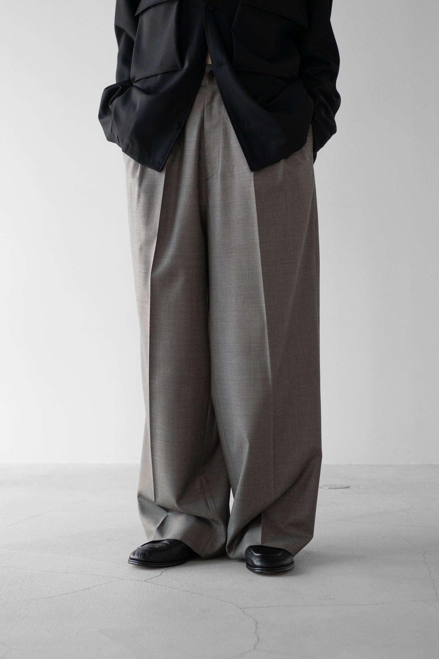 ssstein/ EXTRA FINE WOOL EASY LONG WIDE TROUSERS "GREIGE"