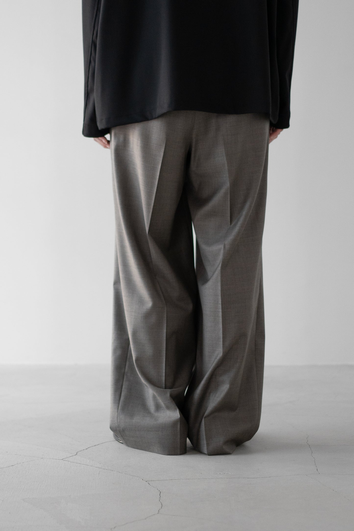 ssstein/ EXTRA FINE WOOL EASY LONG WIDE TROUSERS "GREIGE"