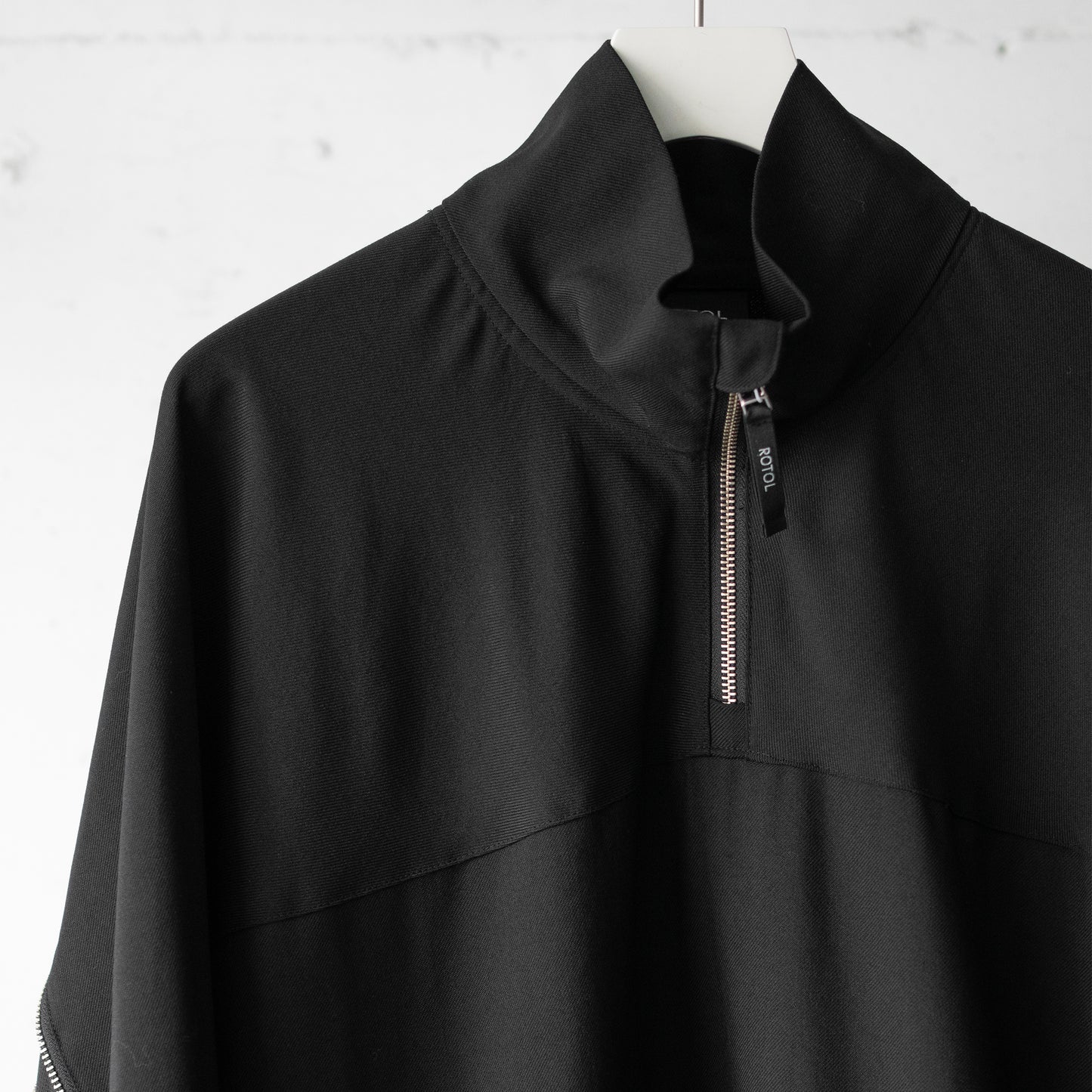 ROTOL/ HALF ZIP PULLOVER "BLACK"