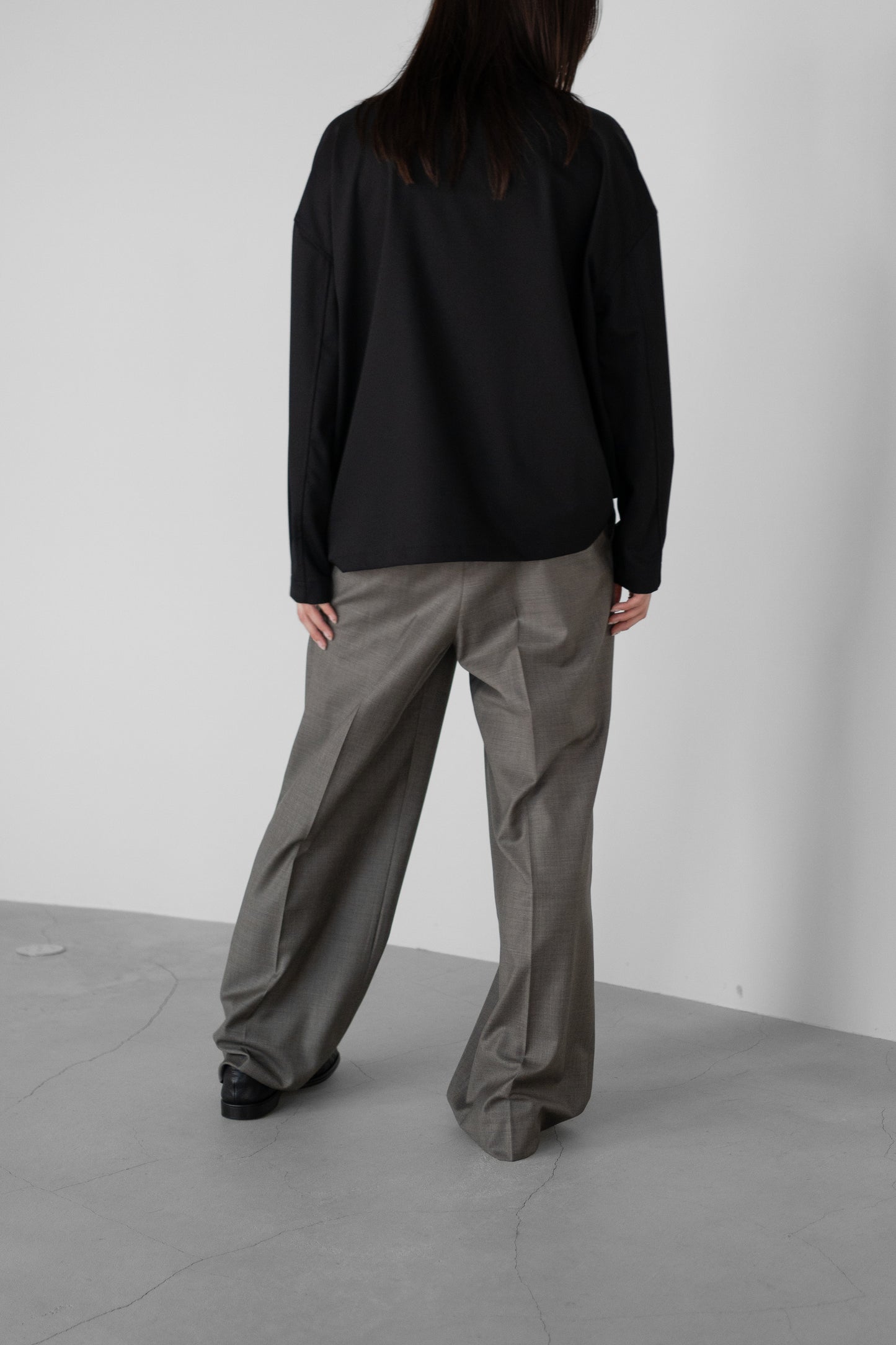 ssstein/ EXTRA FINE WOOL EASY LONG WIDE TROUSERS "GREIGE"