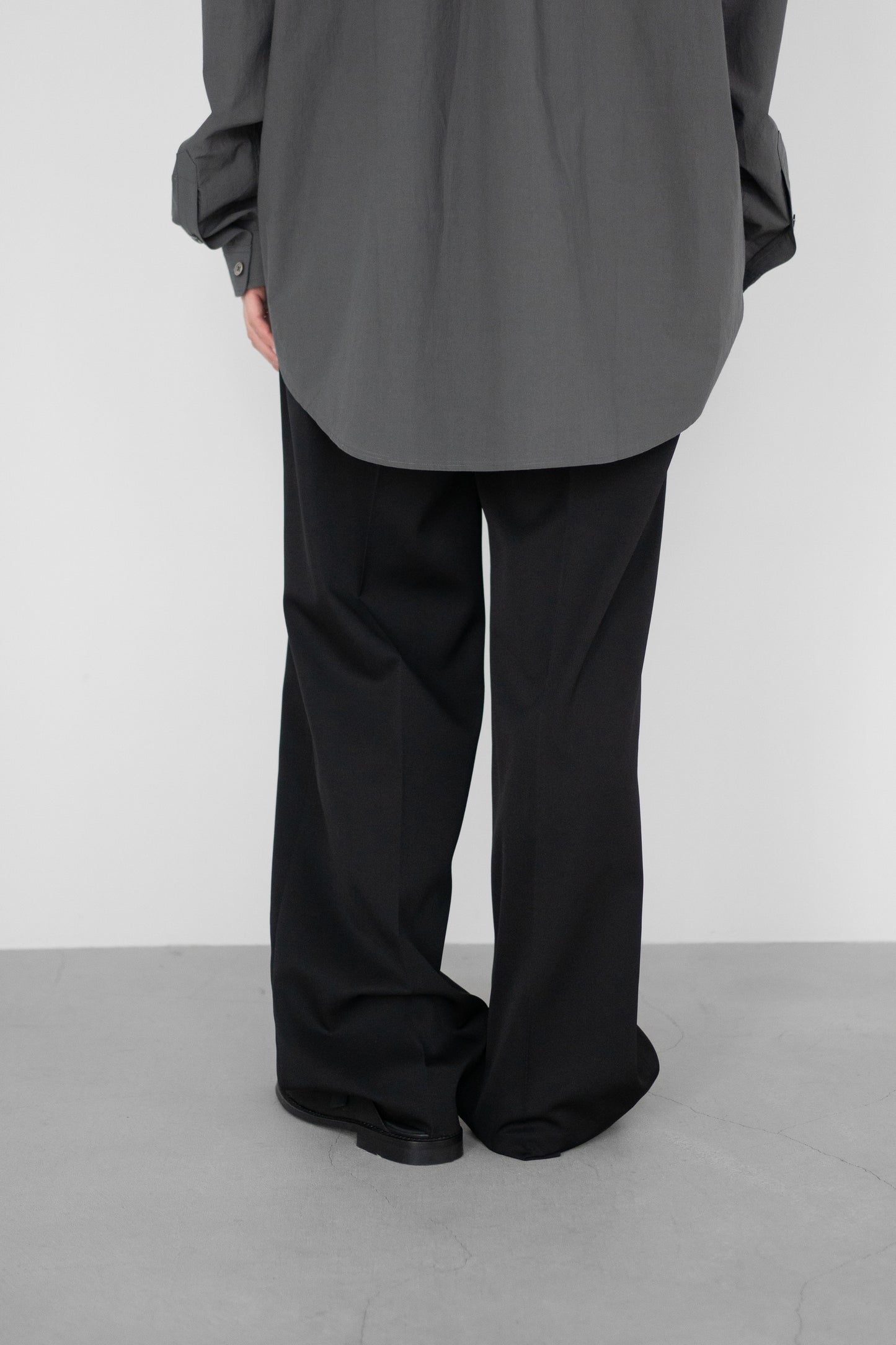 ssstein/ STRAIGHT TROUSERS "BLACK"