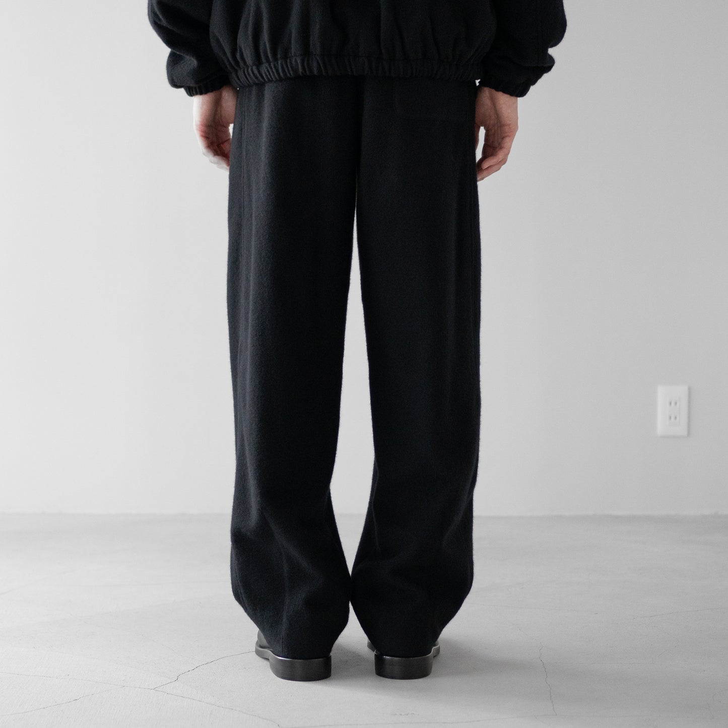 ssstein/ WOOL/CASHMERE FLEECE EASY TWIST TROUSERS "BLACK"