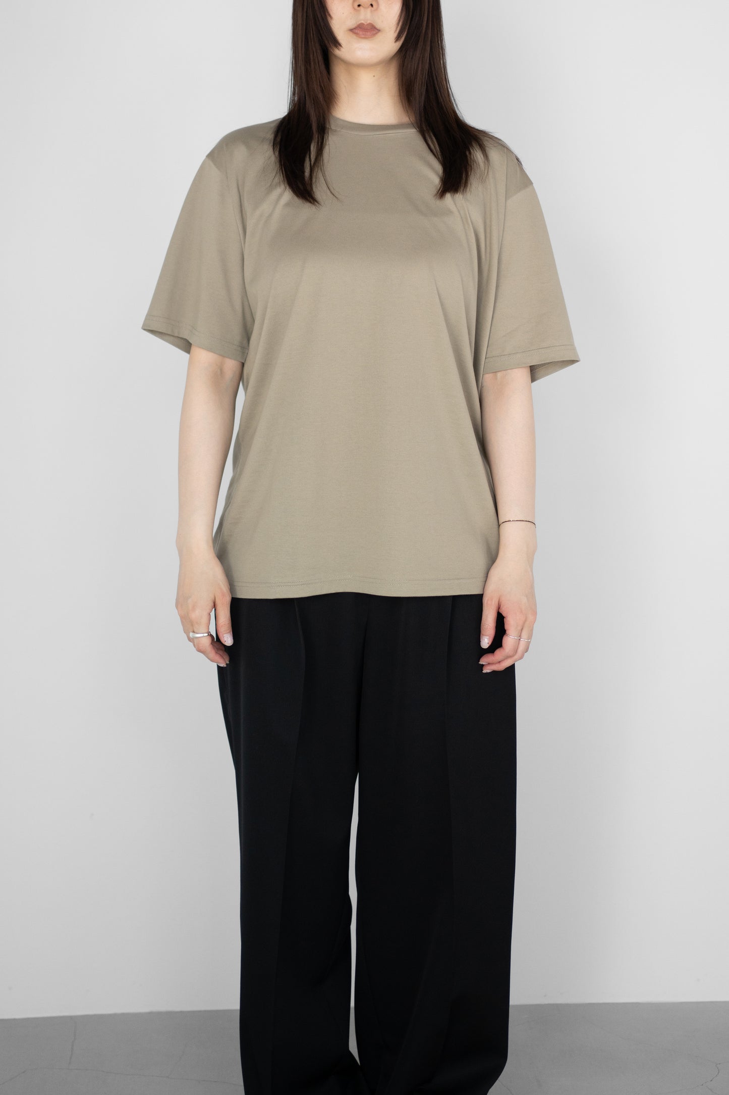 ssstein/ SUVIN COTTON BASIC TEE "KHAKI"