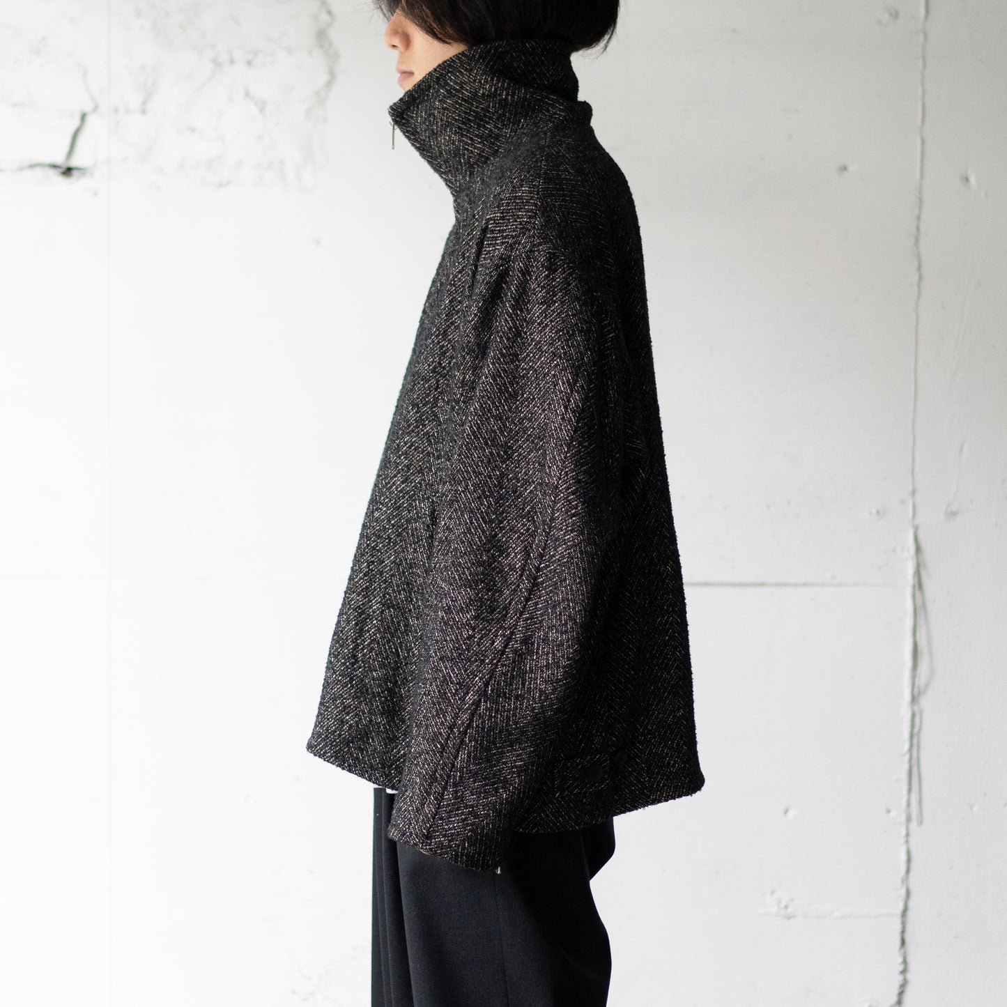 YOKE/ TWEED STAND COLLAR ZIP BLOUSON "BLACK"