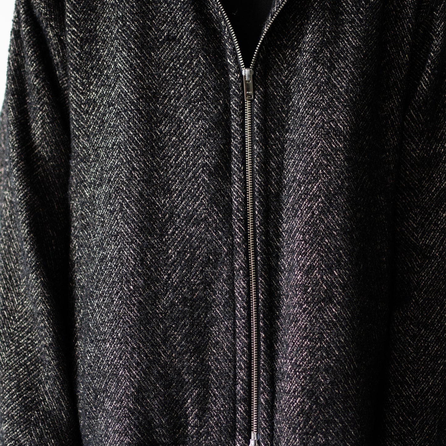 YOKE/ TWEED STAND COLLAR ZIP BLOUSON "BLACK"