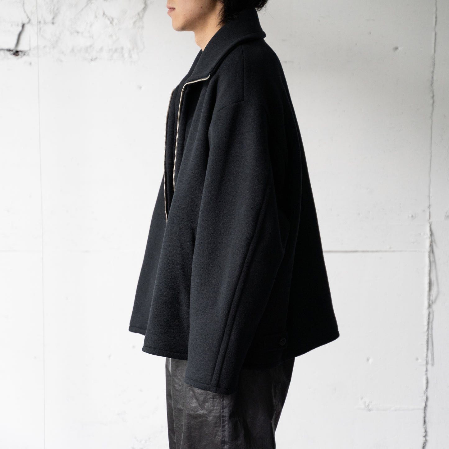 YOKE/ MELTON STAND COLLAR ZIP BLOUSON "BLACK"