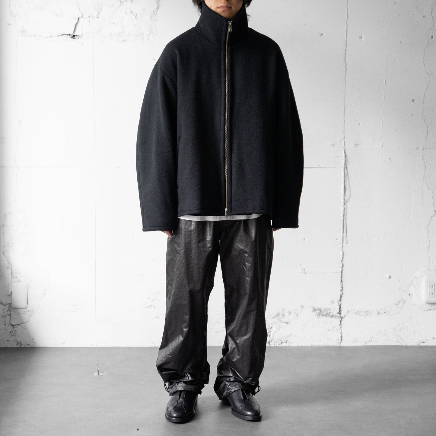 YOKE/ MELTON STAND COLLAR ZIP BLOUSON "BLACK"