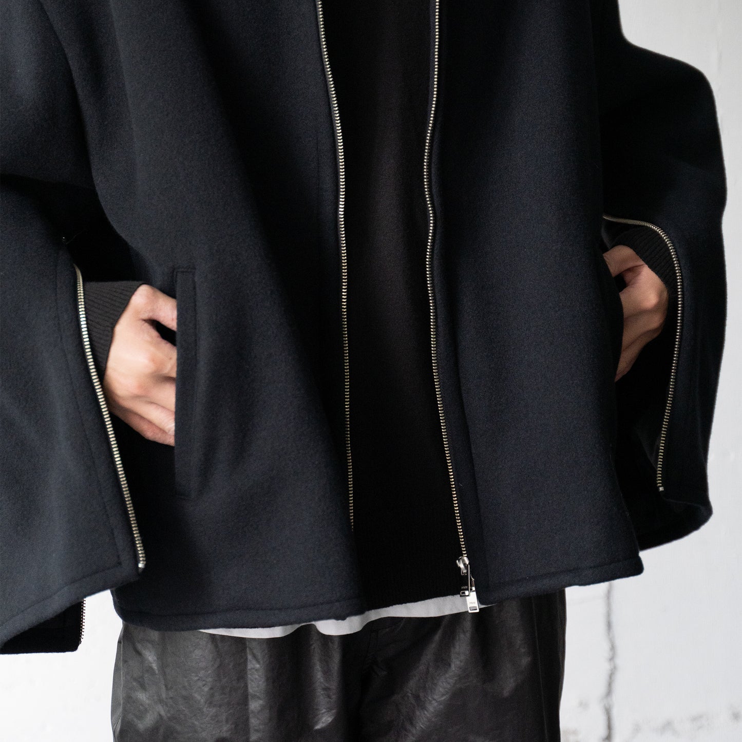 YOKE/ MELTON STAND COLLAR ZIP BLOUSON "BLACK"