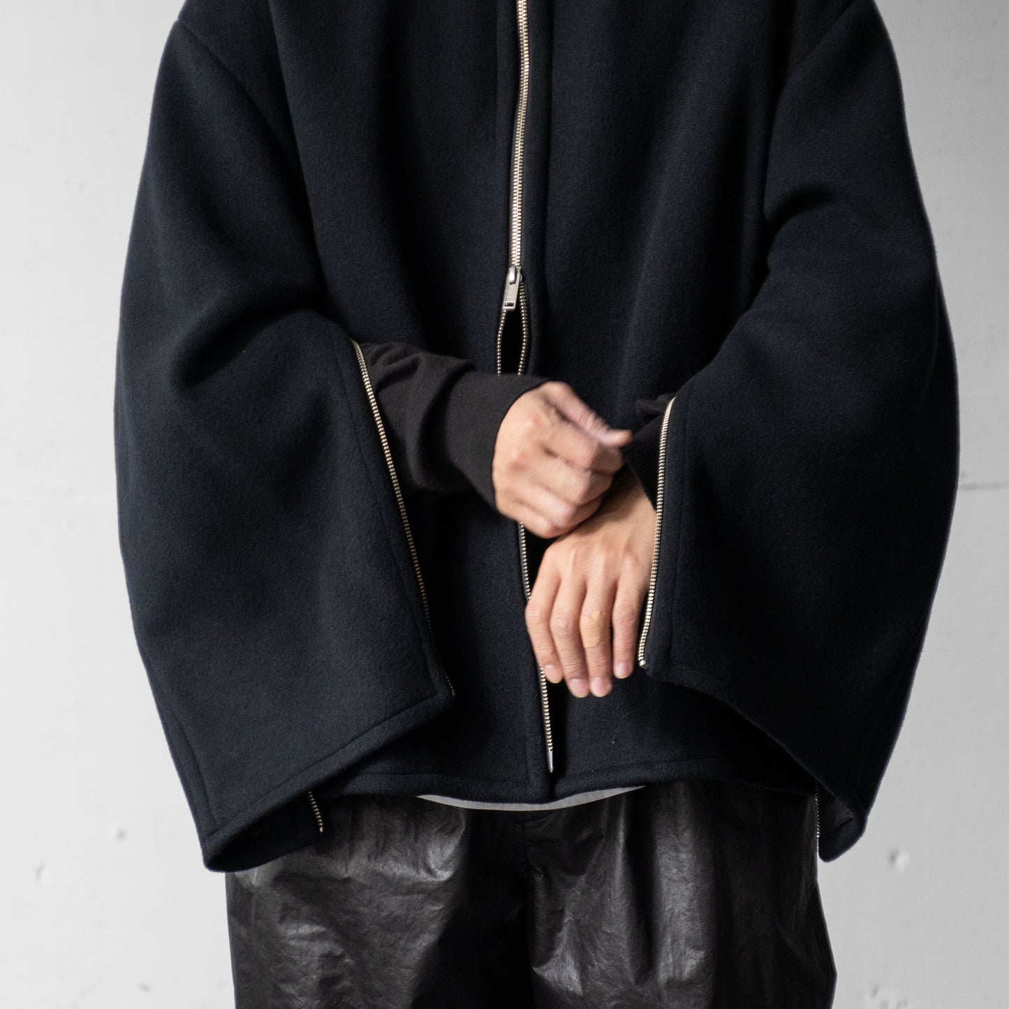 YOKE/ MELTON STAND COLLAR ZIP BLOUSON "BLACK"