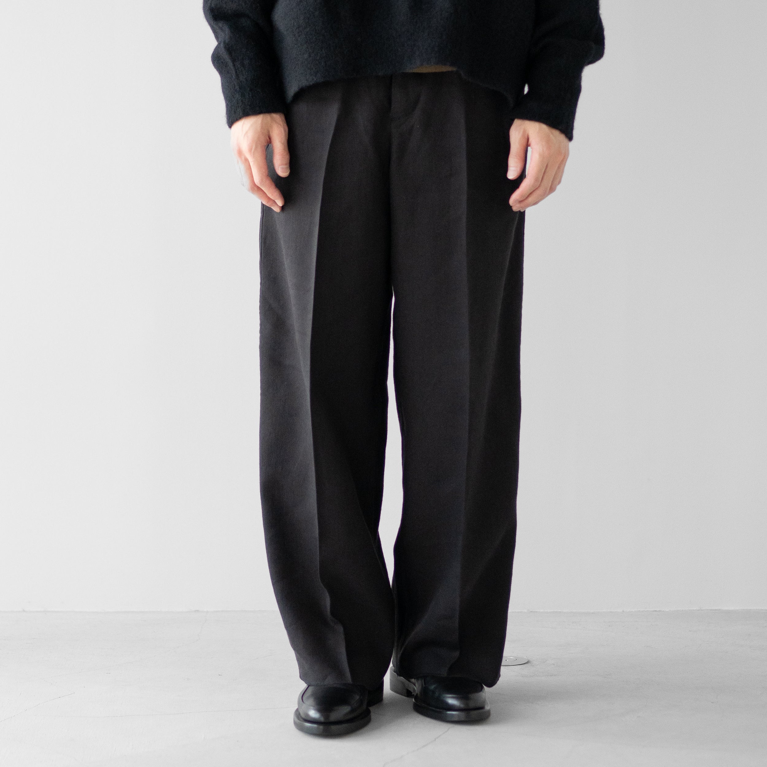 パンツ BIBLIOTHERK WOOL TAILORED TROUSERS BIBLIOTHERK(ビブリオテーク) / TAILORED TROUSERS 