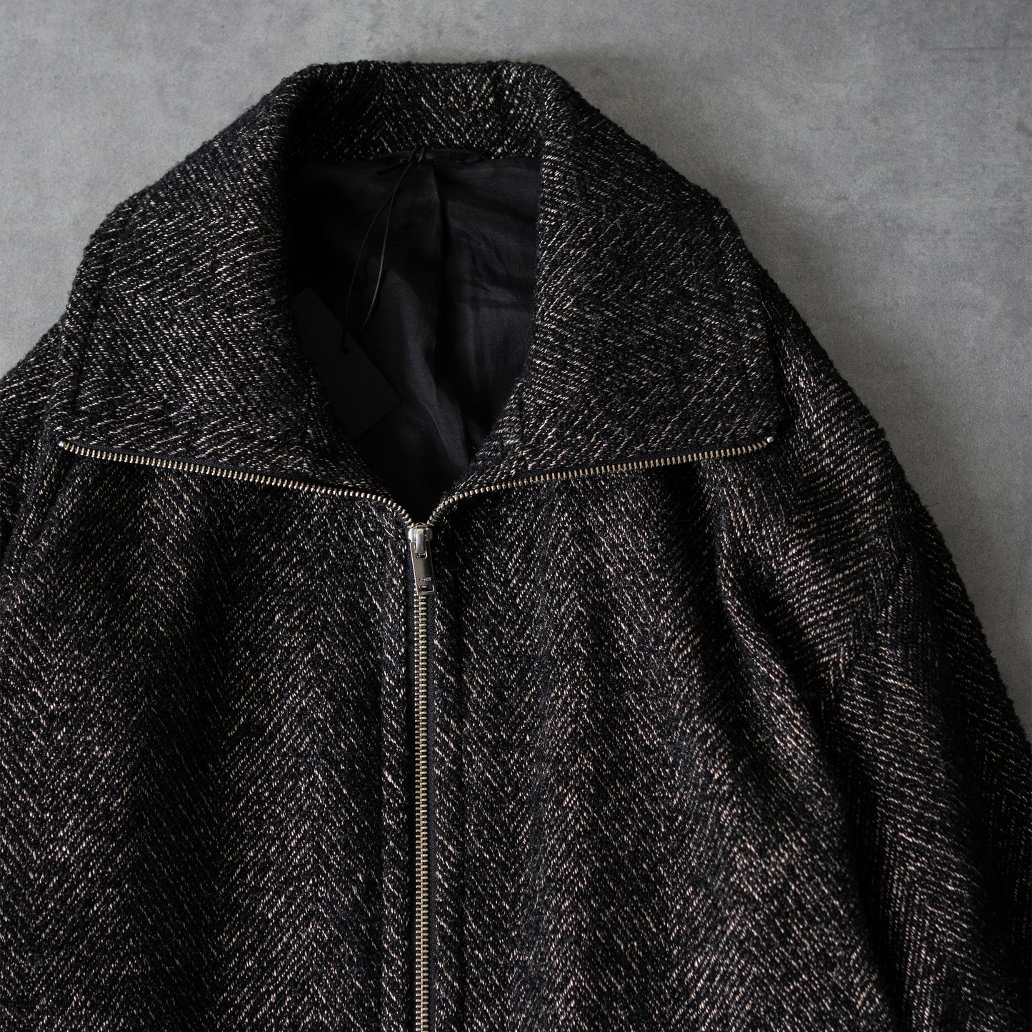 YOKE/ TWEED STAND COLLAR ZIP BLOUSON "BLACK"