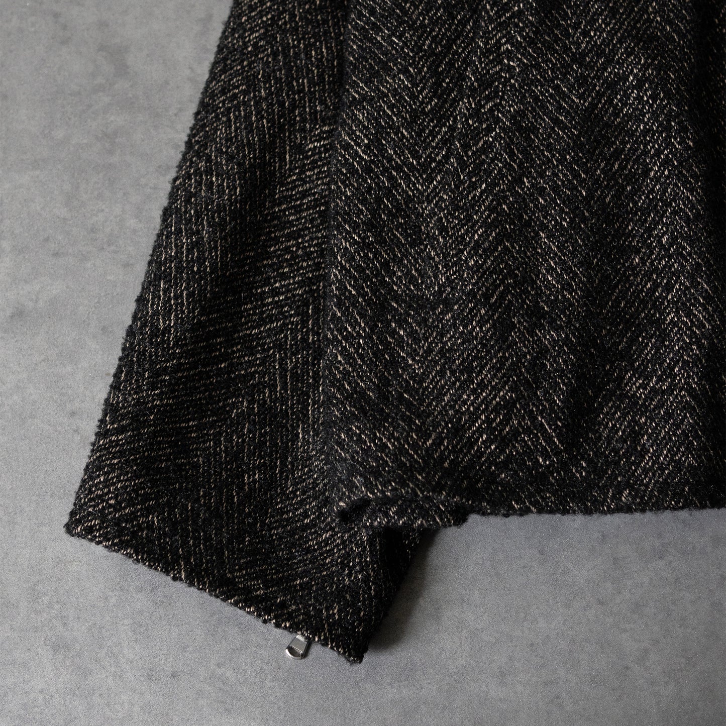 YOKE/ TWEED STAND COLLAR ZIP BLOUSON "BLACK"