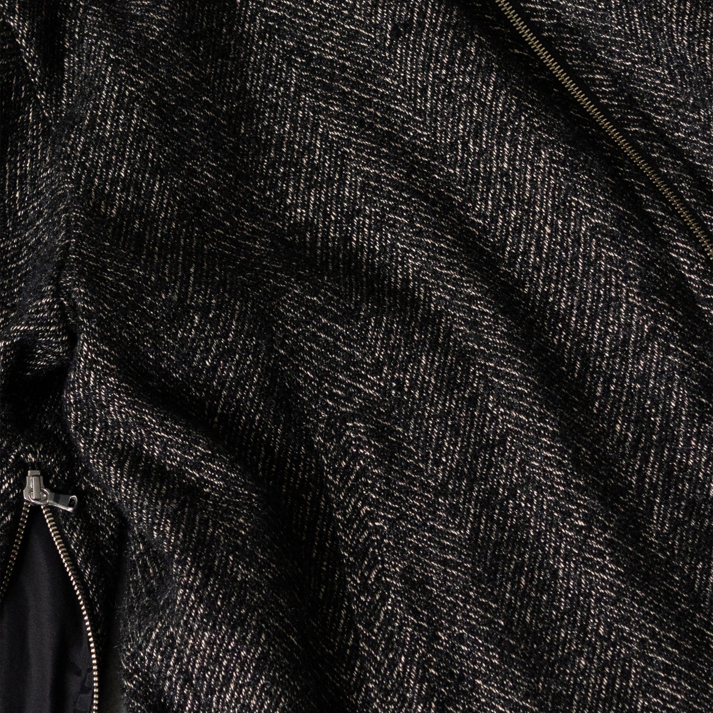 YOKE/ TWEED STAND COLLAR ZIP BLOUSON "BLACK"