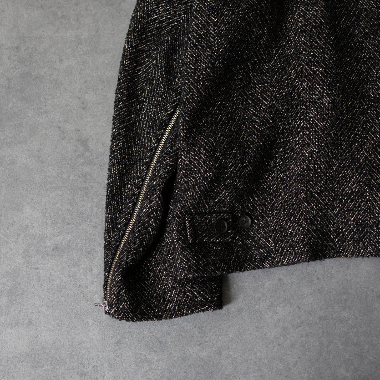 YOKE/ TWEED STAND COLLAR ZIP BLOUSON "BLACK"