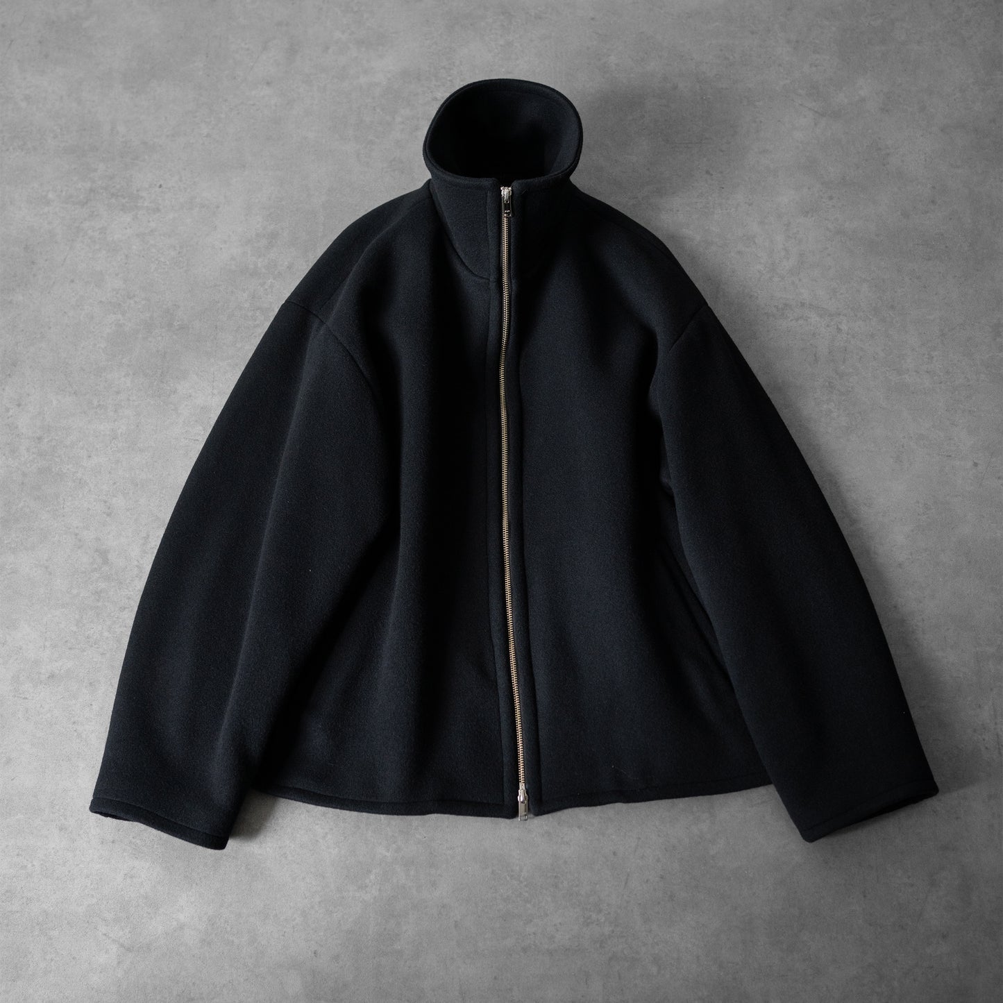 YOKE/ MELTON STAND COLLAR ZIP BLOUSON "BLACK"