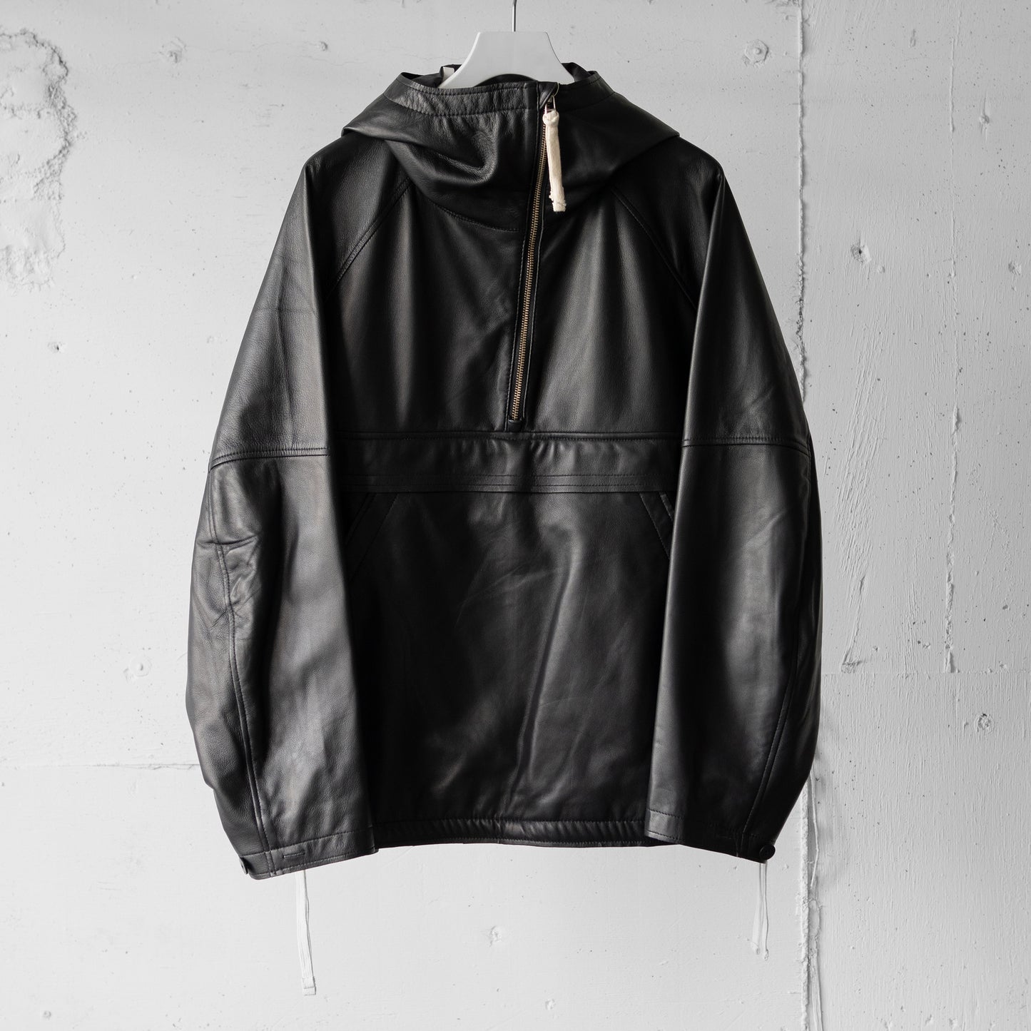 CCU / ORGANIZED HOODED PULLOVER "BLK"