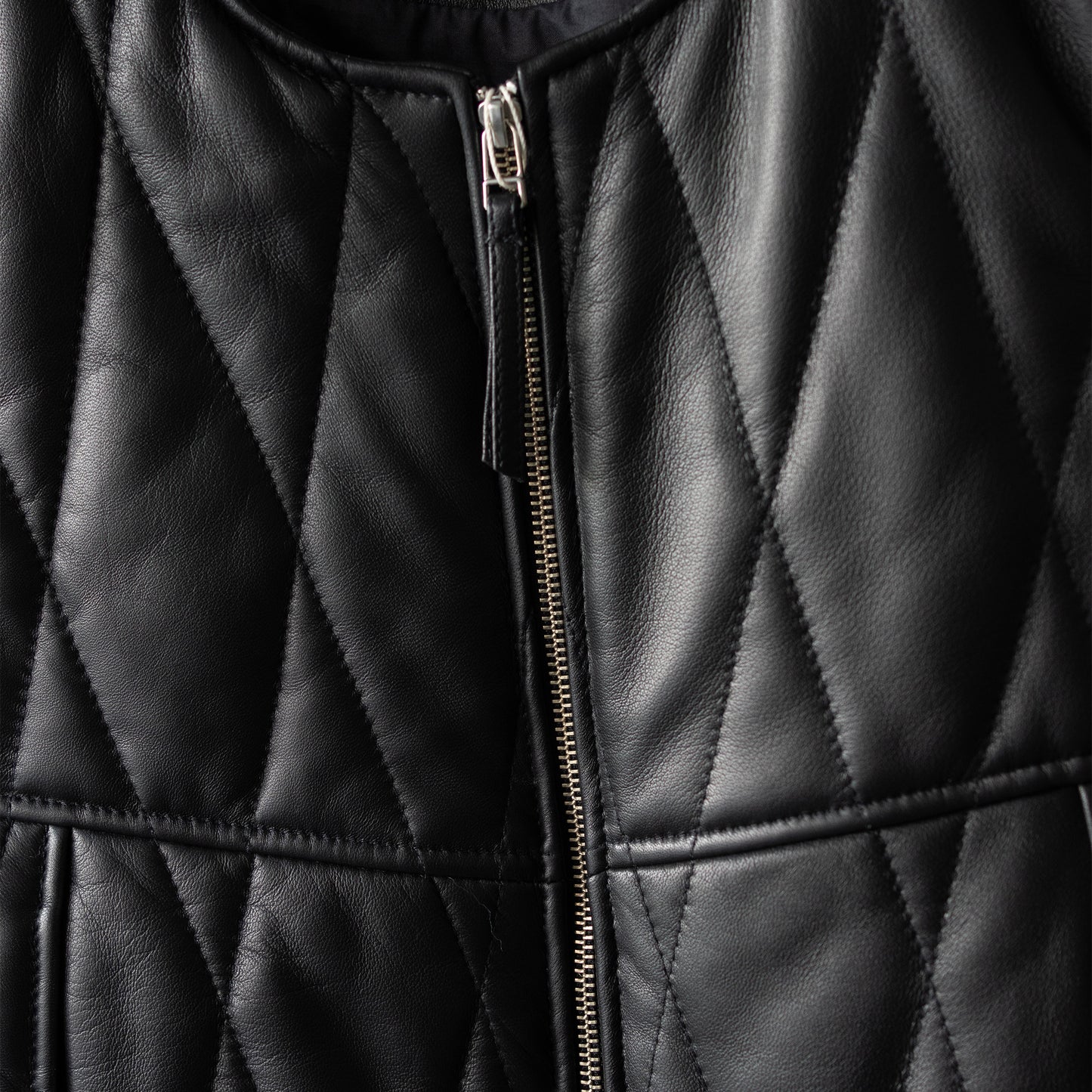 CCU / QUILTED VEST "BLK"