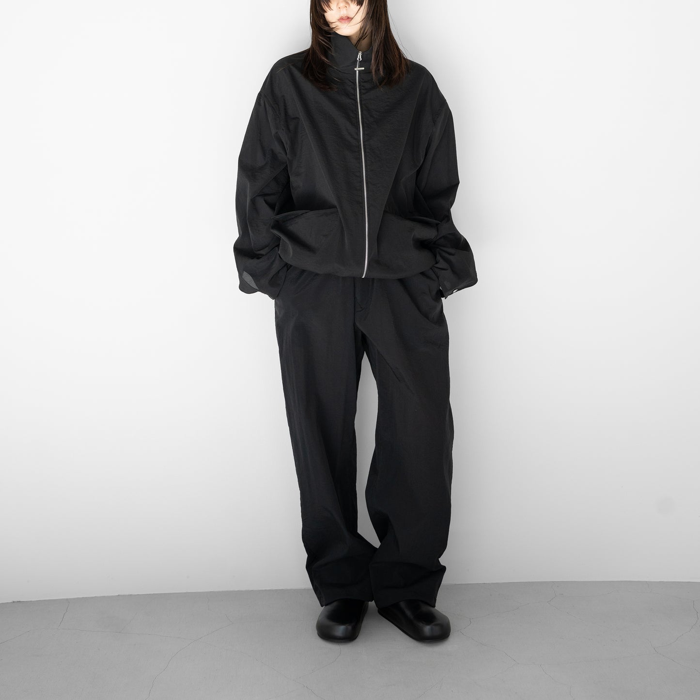 paratrait/ BARK SKIN EASY PT "BLACK"