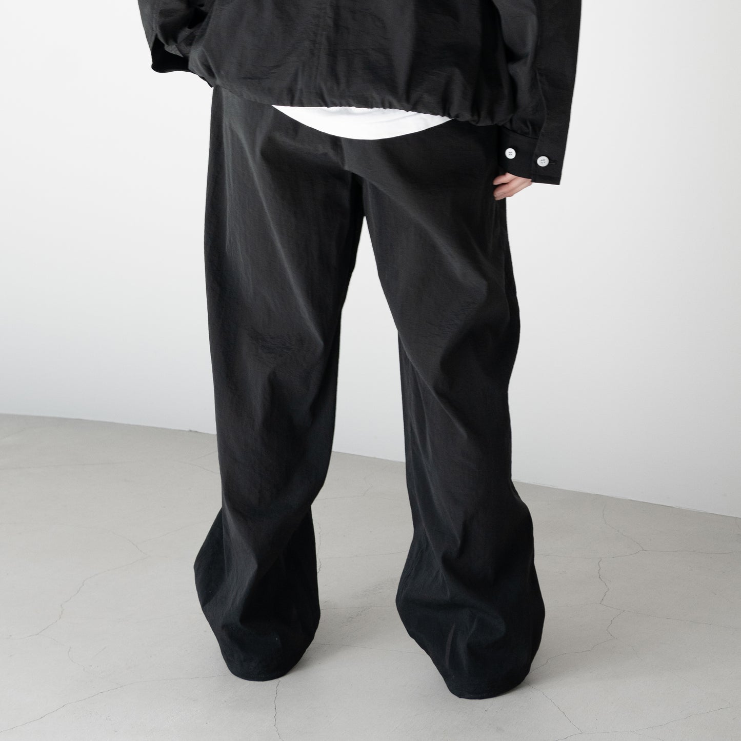 paratrait/ BARK SKIN EASY PT "BLACK"