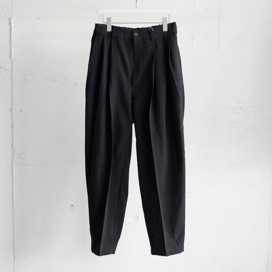 kontor/ 3 PLEAT WOOL PANTS "BLACK"