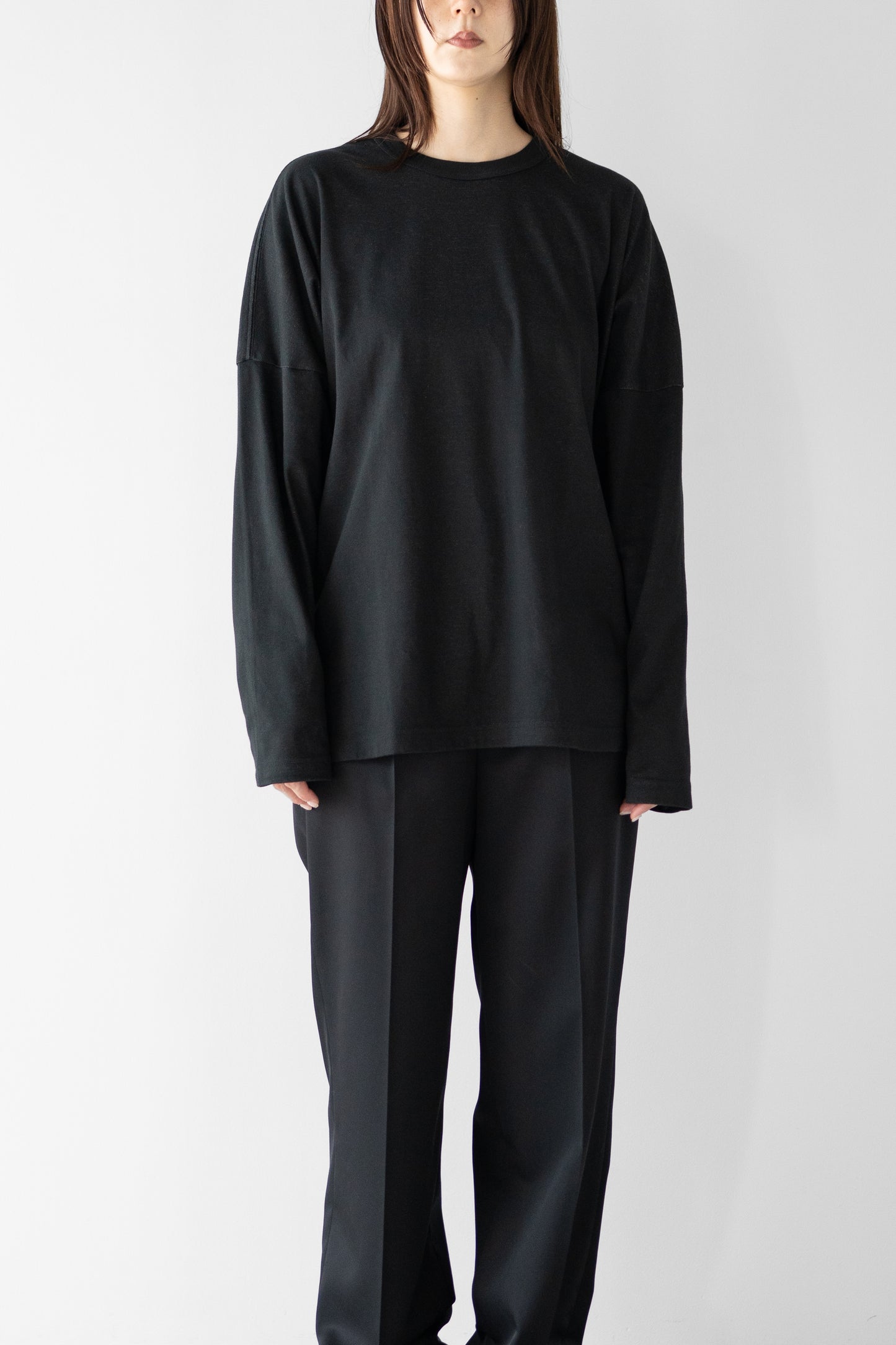 O- /  FLAT - L/S "Black"