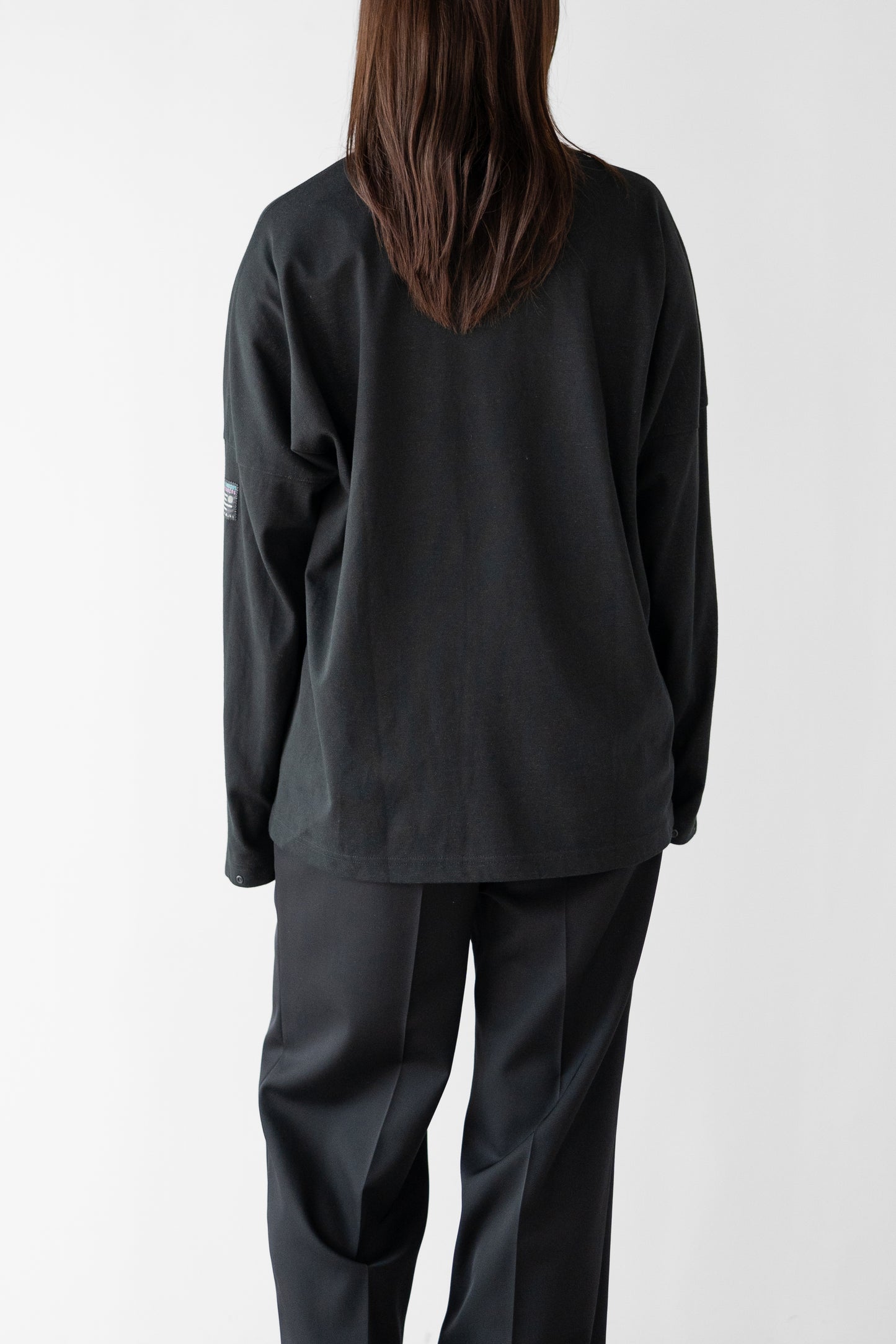 O- /  FLAT - L/S "Black"