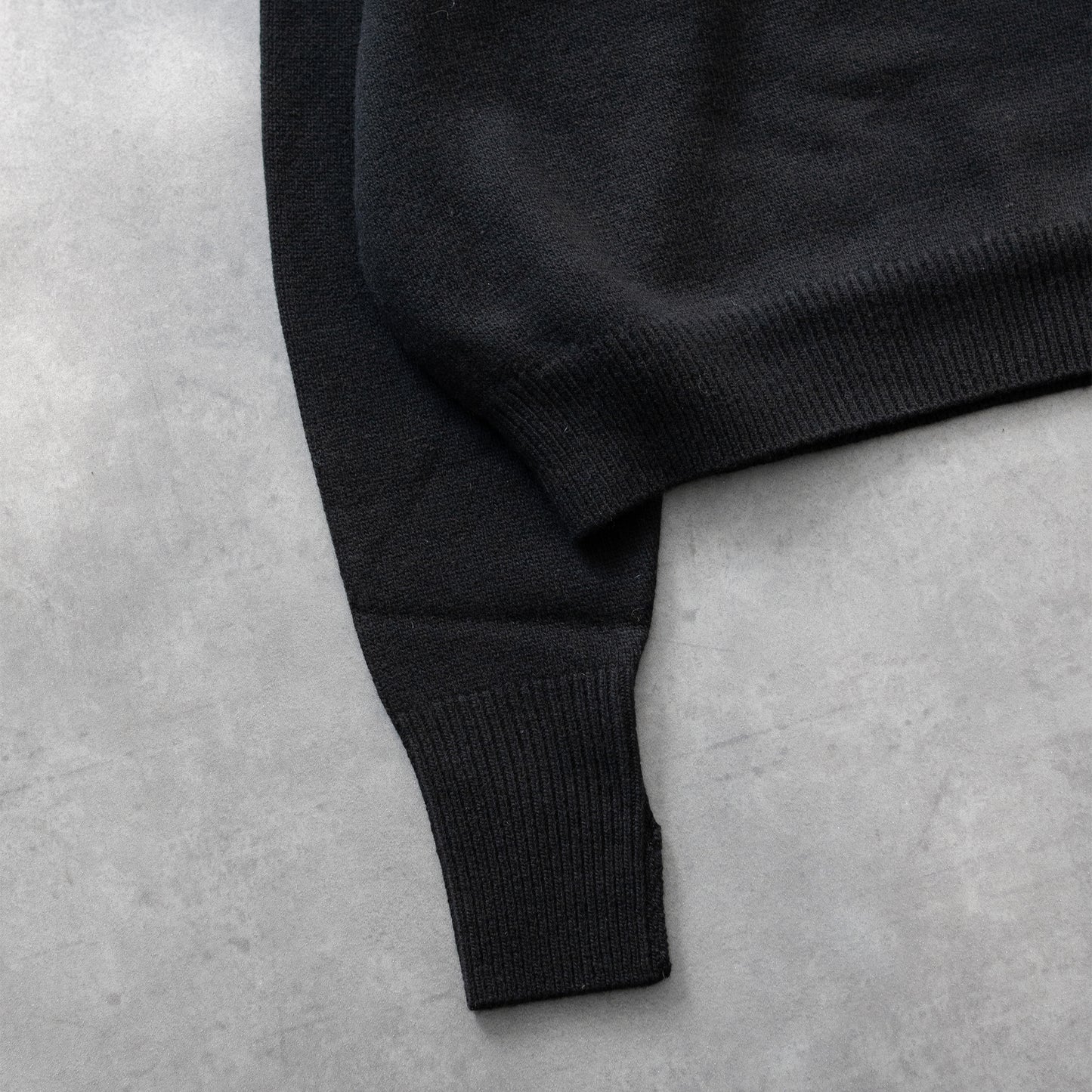 FARAH/ Multi Color Crewneck Sweater "Black"