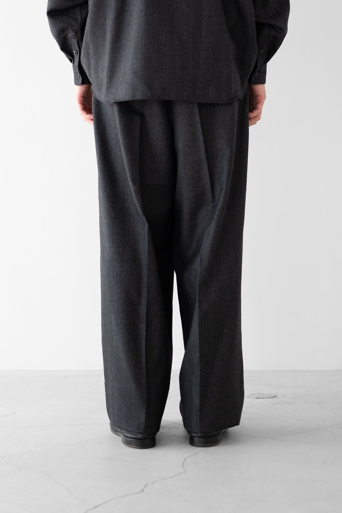 nonnotte/ Draping Five-Tuck Wide Trousers "Charcoal Top"