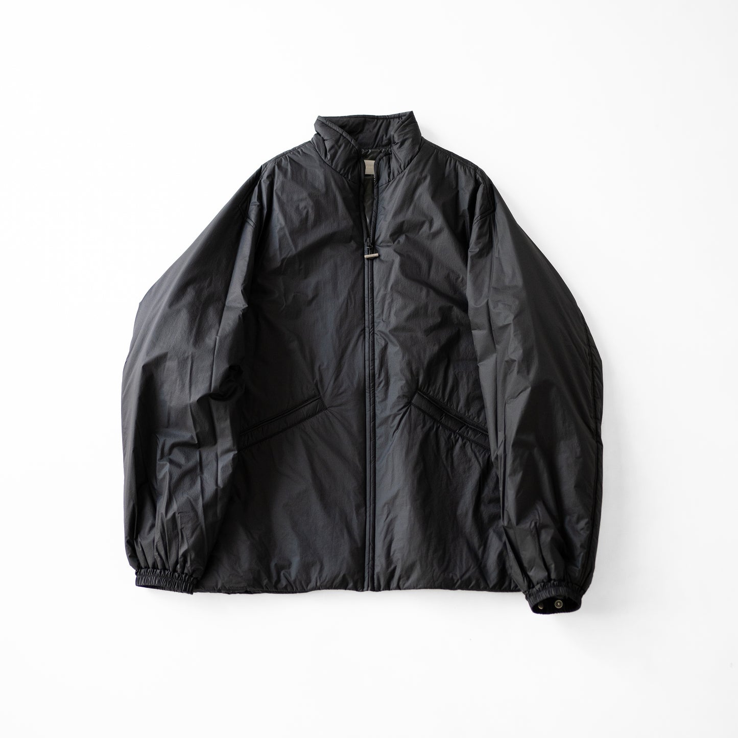 paratrait/ MEMBRANE SHELL PUFF BLOUSON "BLACK"