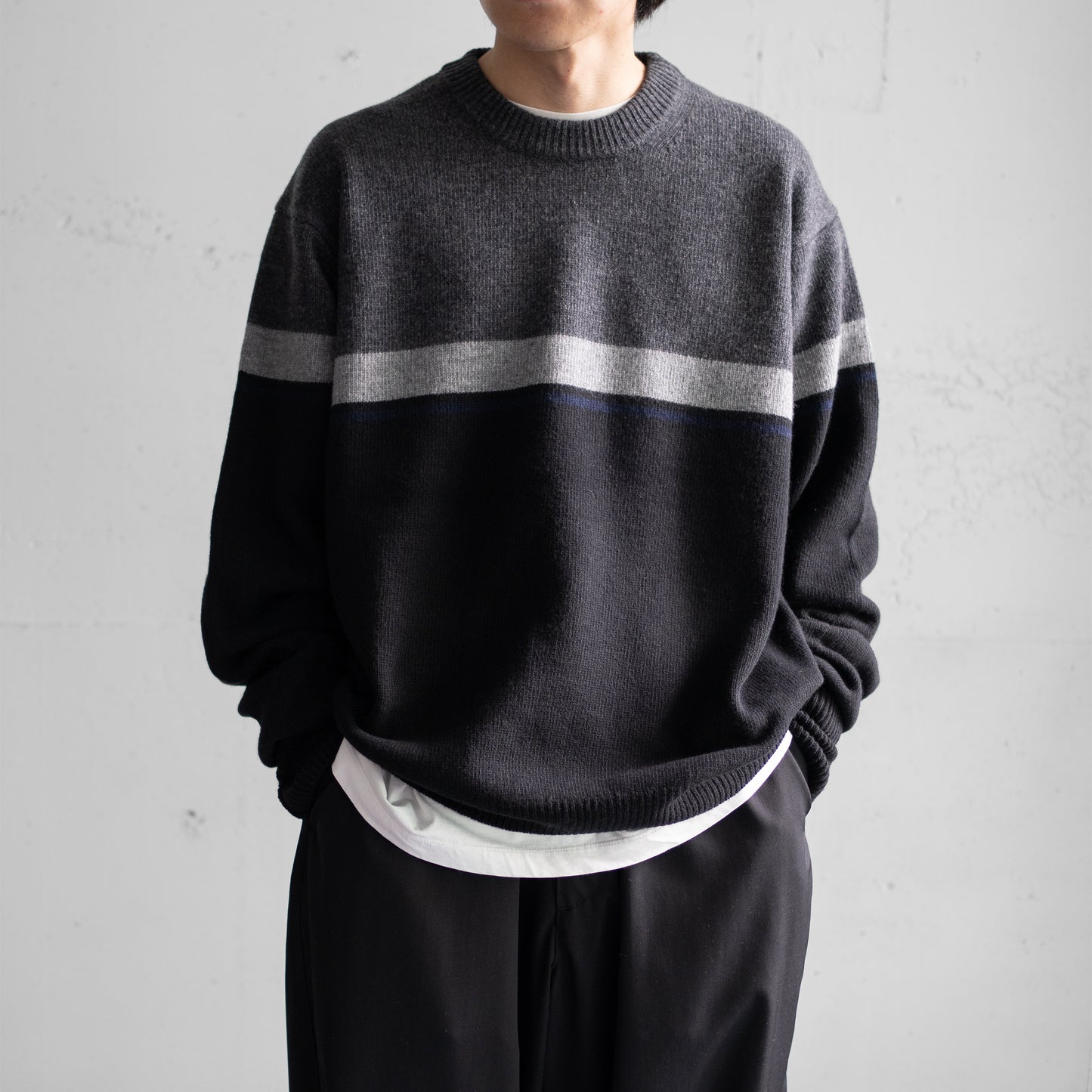 FARAH/ Multi Color Crewneck Sweater "Black"