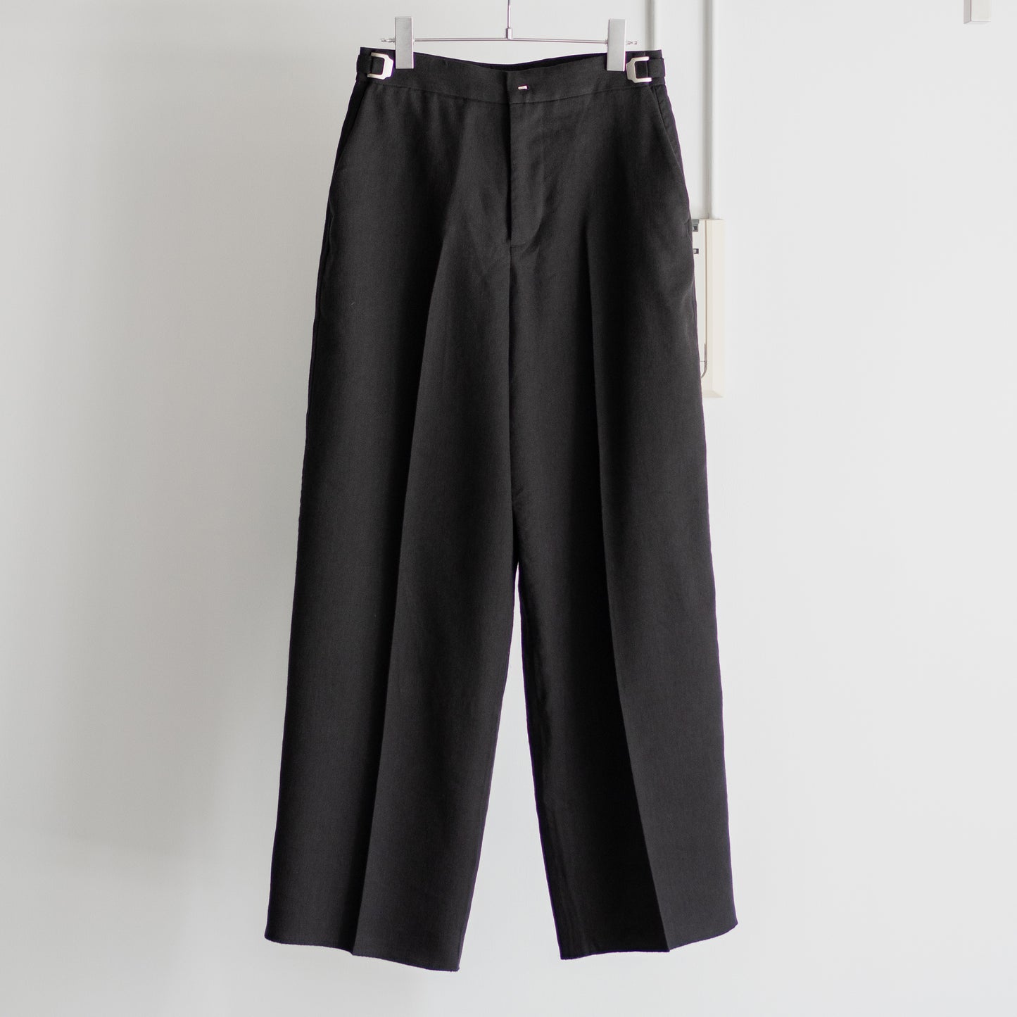 BIBLIOTHERK /  TAILORED TROUSERS "BLACK"