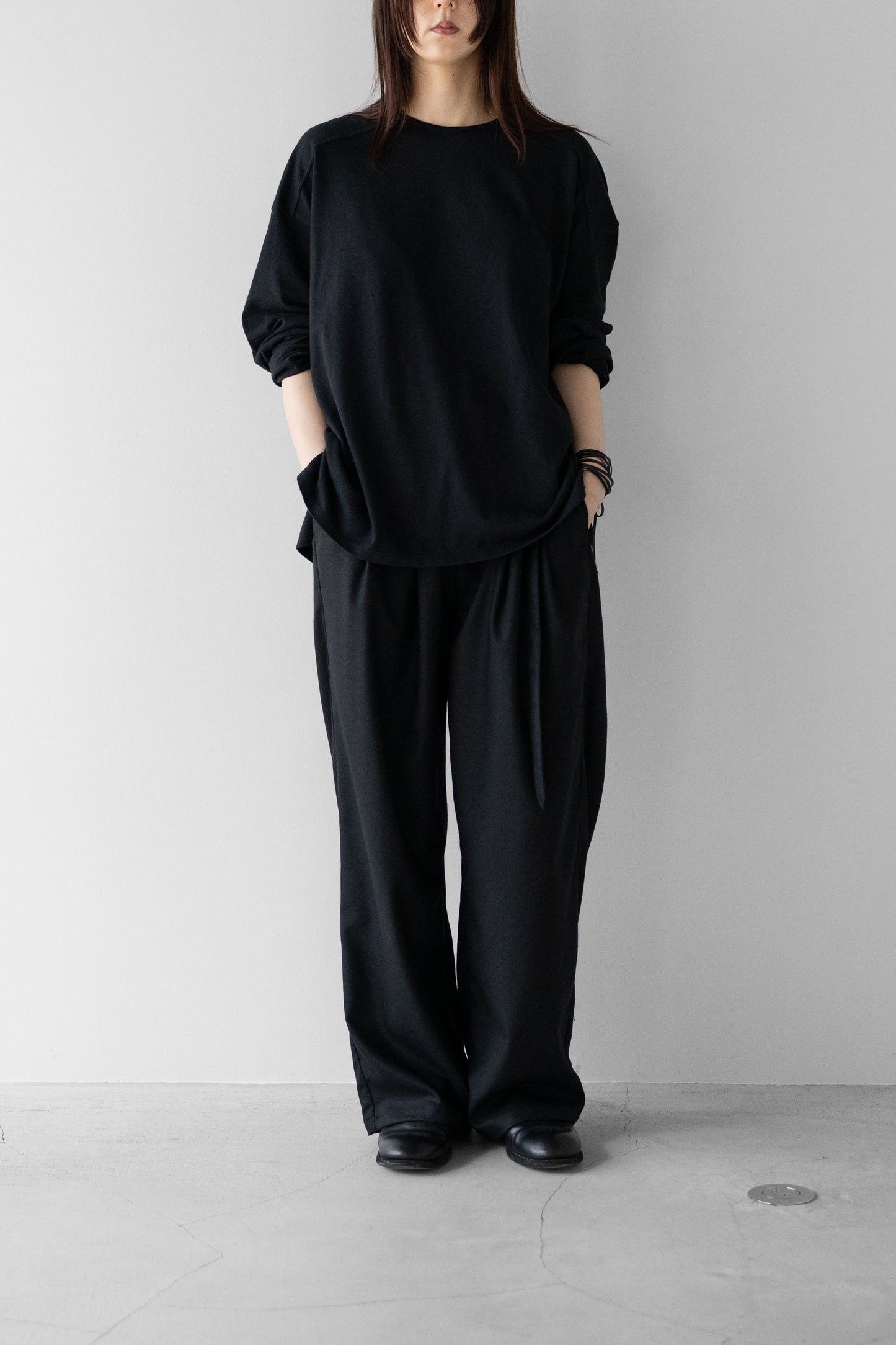 ANCELLM / C/R LS T-SHIRT "BLACK"