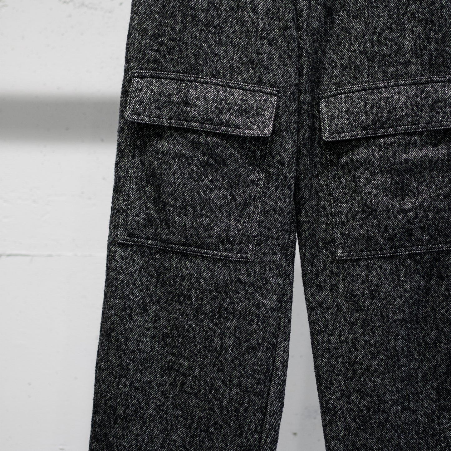 ENCOMING/ PULLCORD POCKETS TROUSER "GREY"